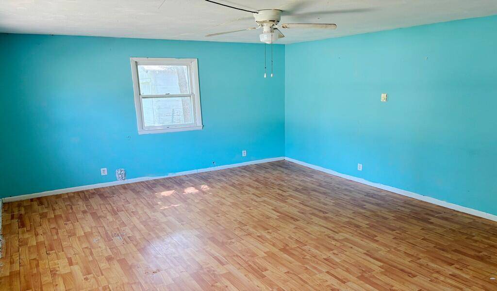 Bolivar, MO 65613,614 E Division ST