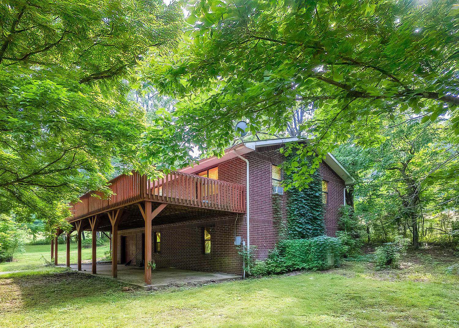 Mountain Home, AR 72653,2048 County Road 27