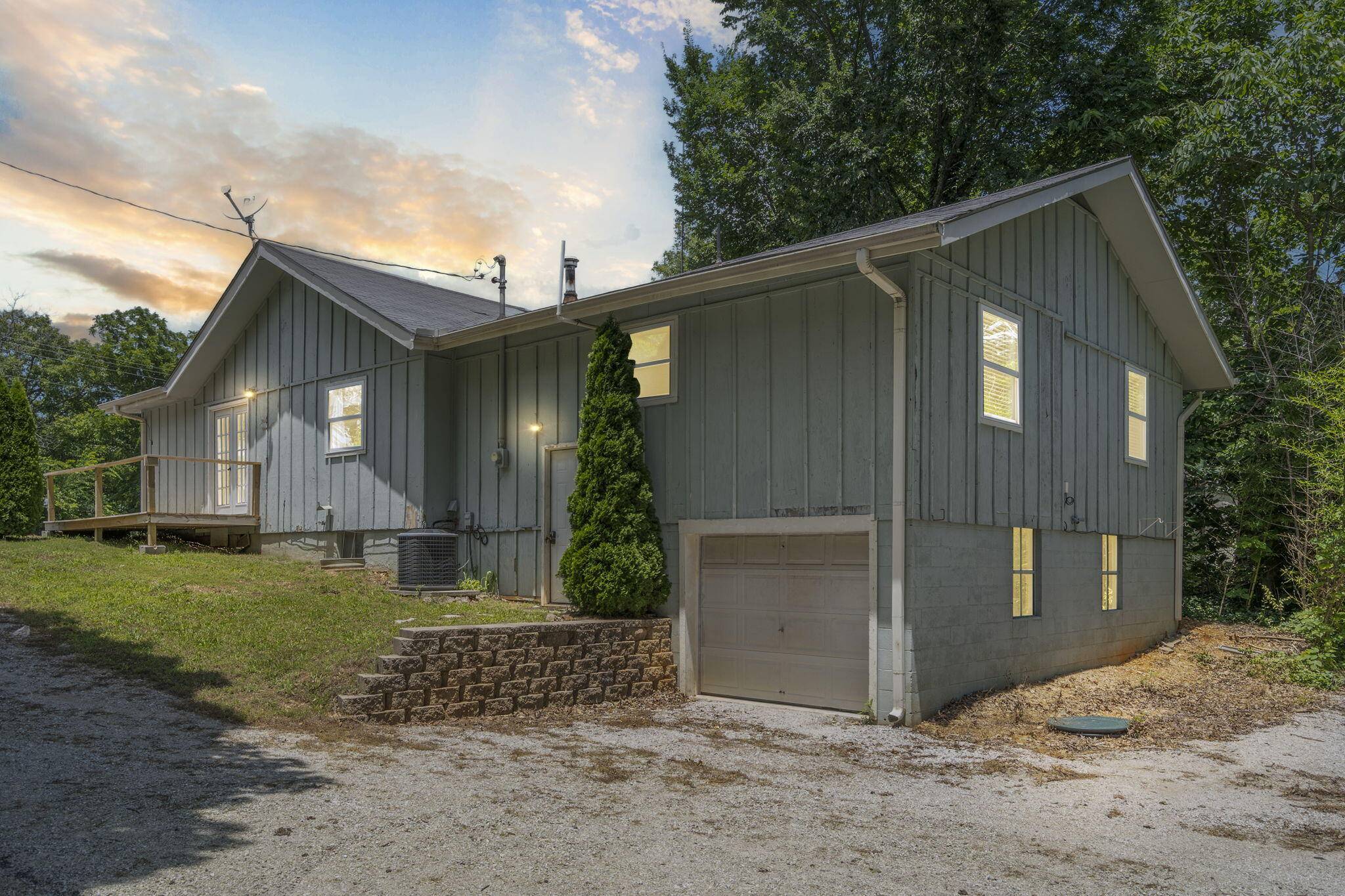 Lampe, MO 65681,6618 State Hwy 13