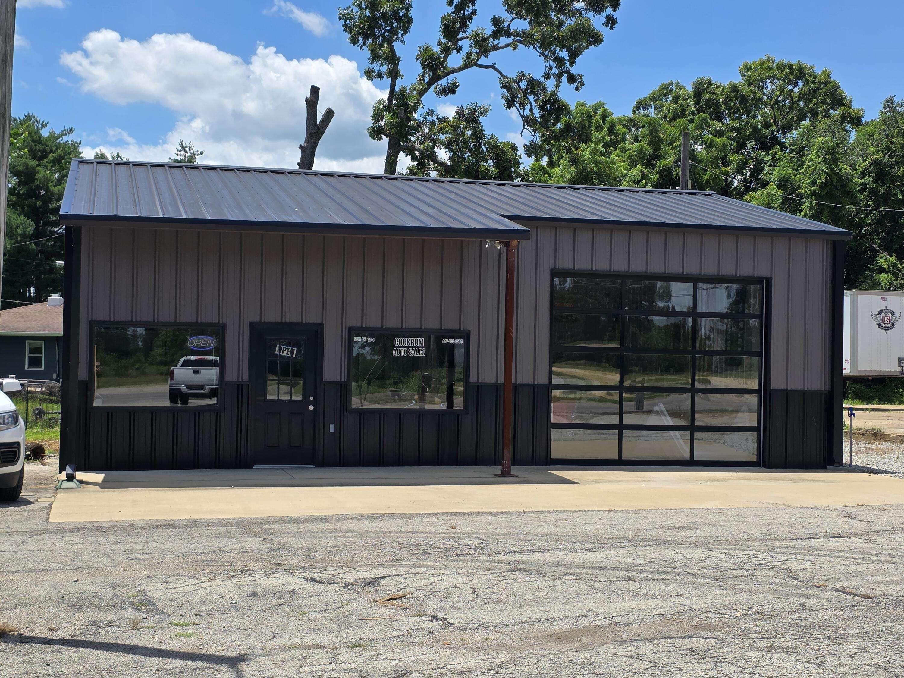 West Plains, MO 65775,1677 S Us Highway 63