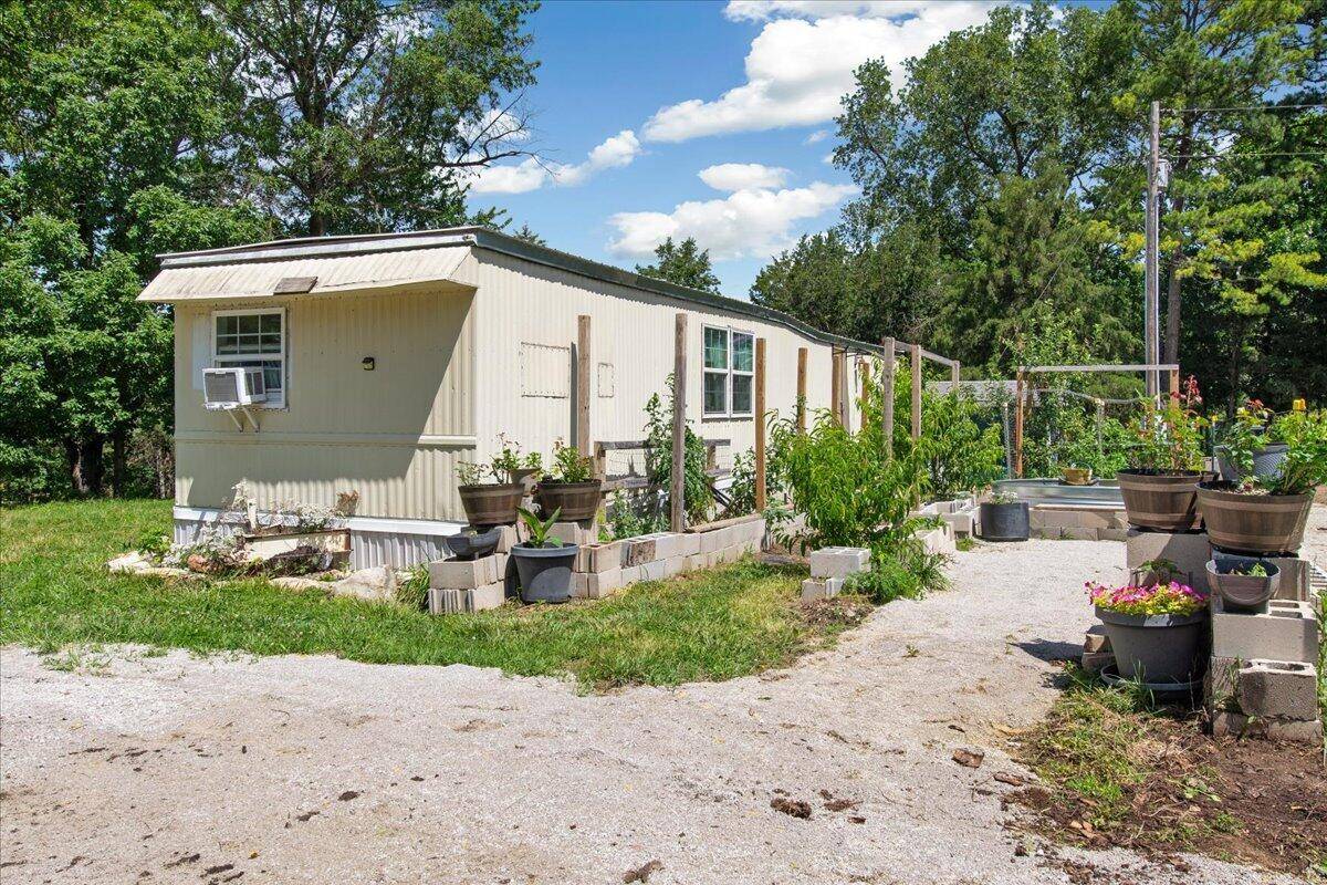 Halfway, MO 65663,2073 E 515th RD