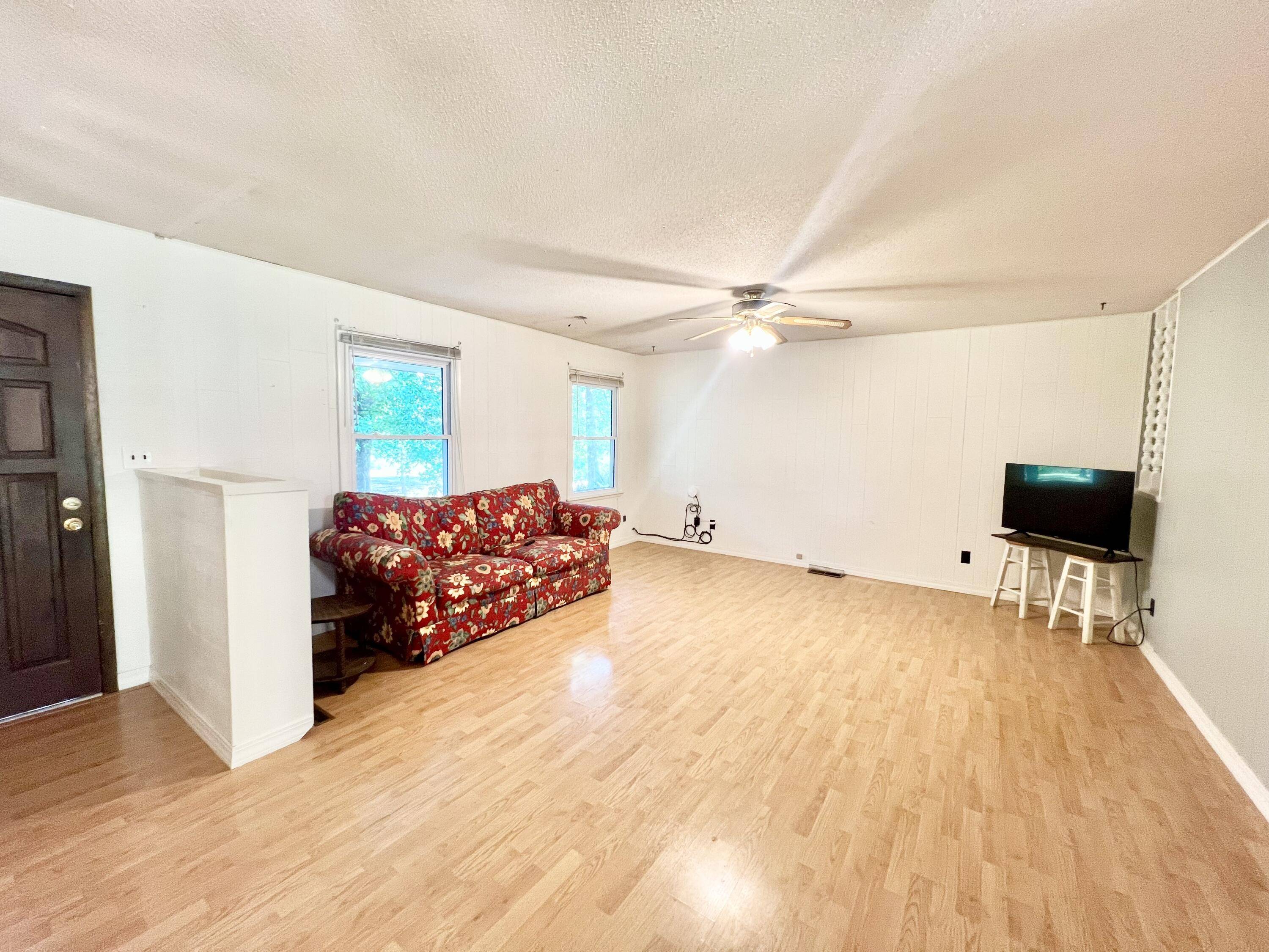 Moody, MO 65777,12450 County Road 6810
