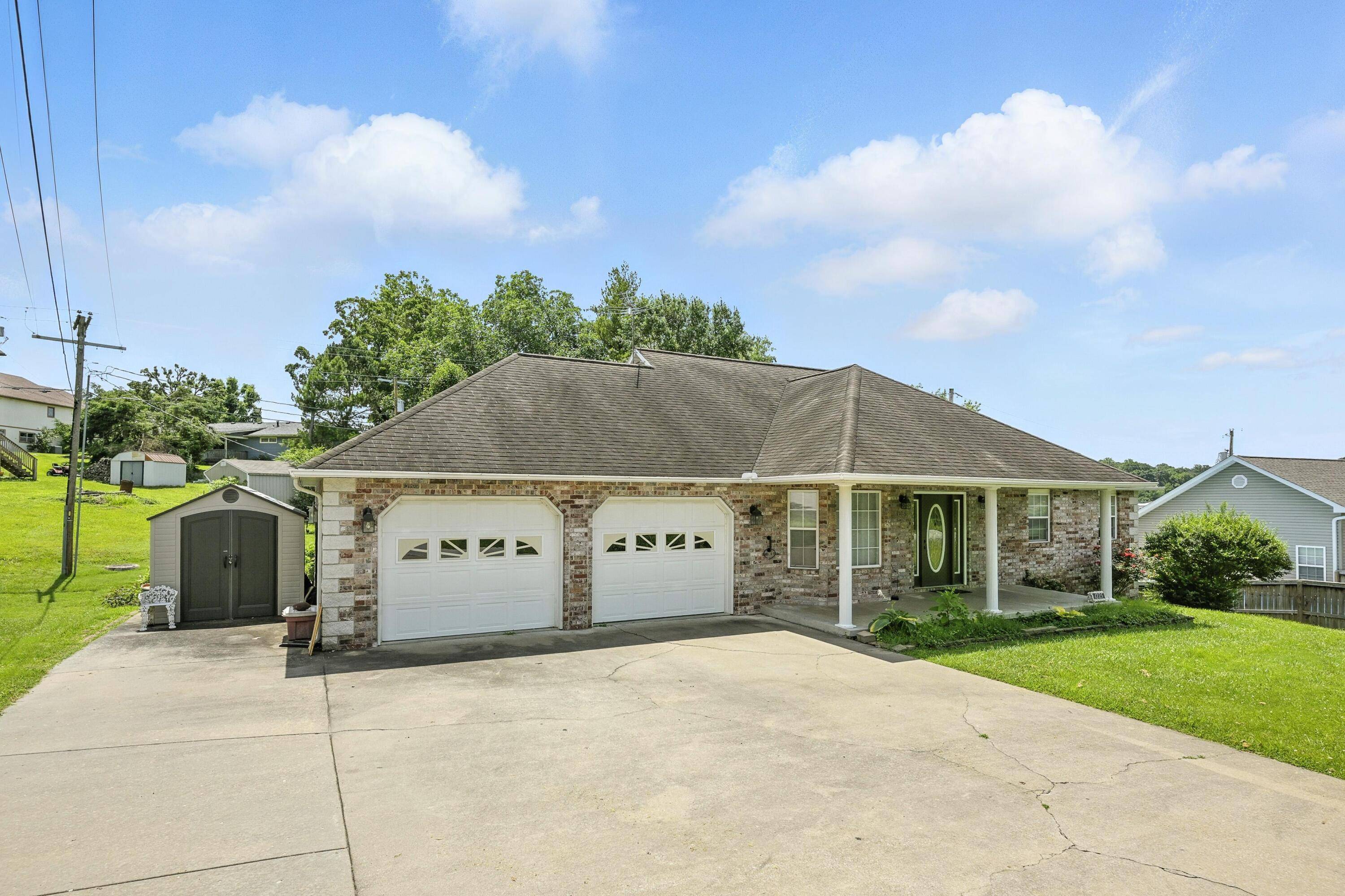 Neosho, MO 64850,1225 Skyline DR