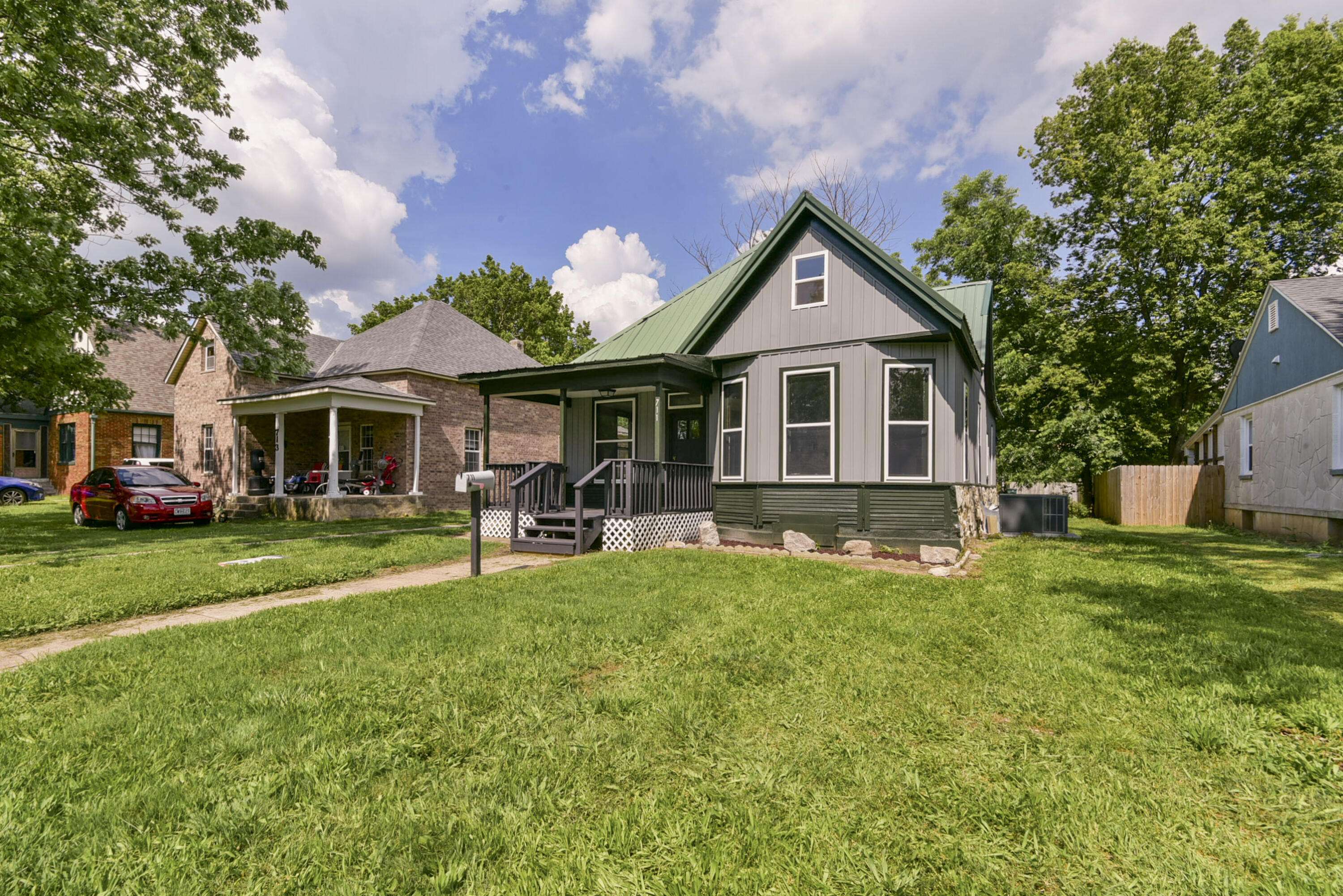 Monett, MO 65708,711 Frisco ST