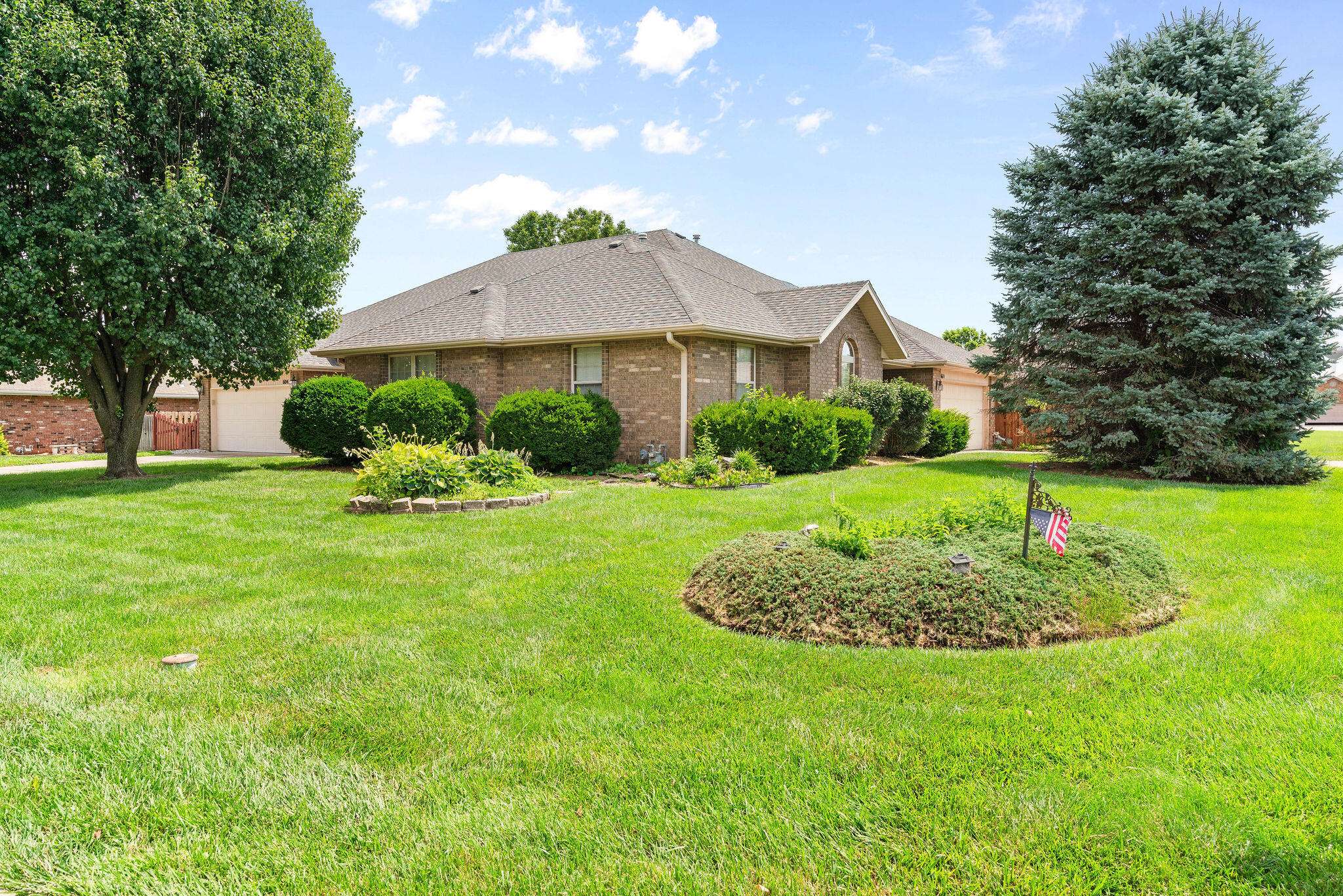 Nixa, MO 65714,604 N Ellen ST