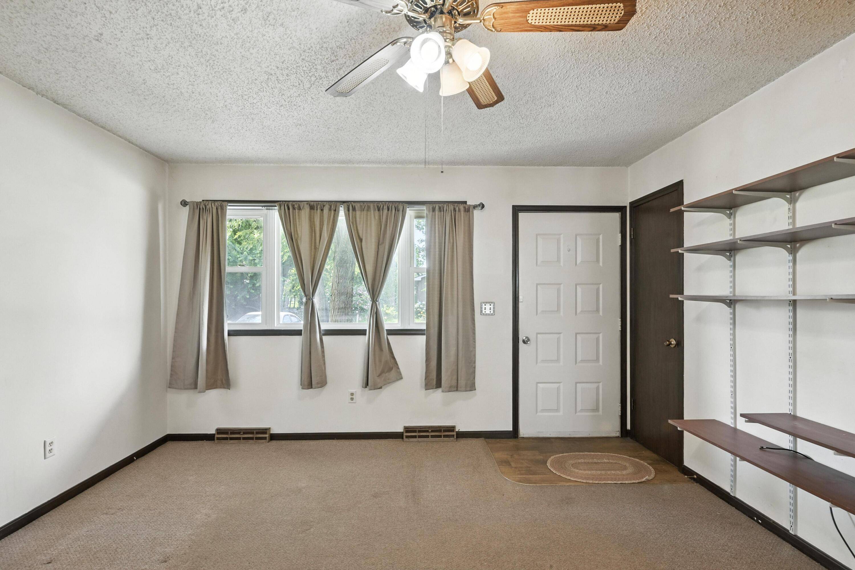 Goodman, MO 64843,209 W Pinto Street