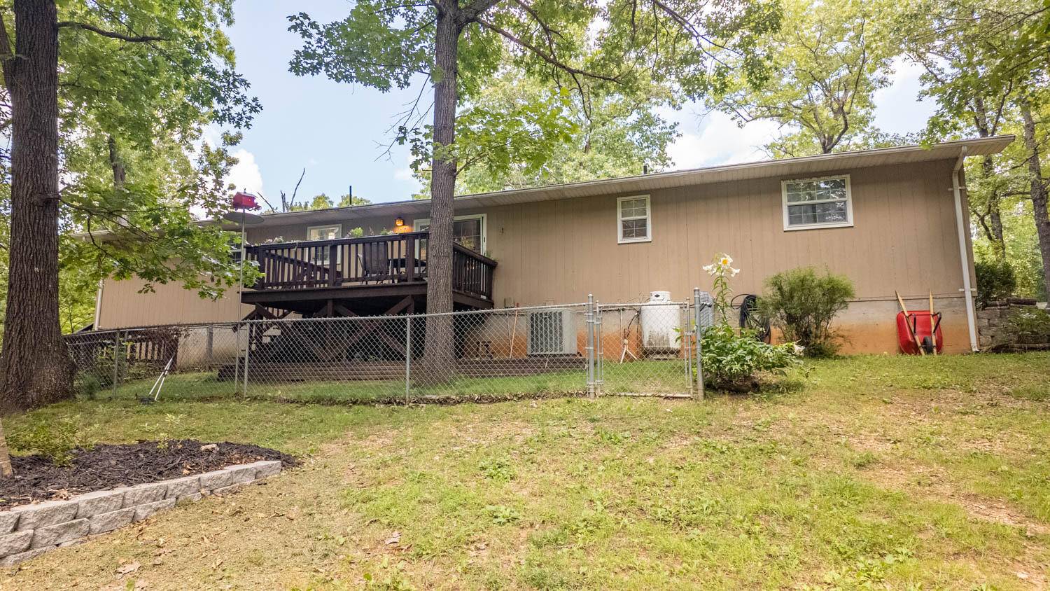 West Plains, MO 65775,552 County Road 8500