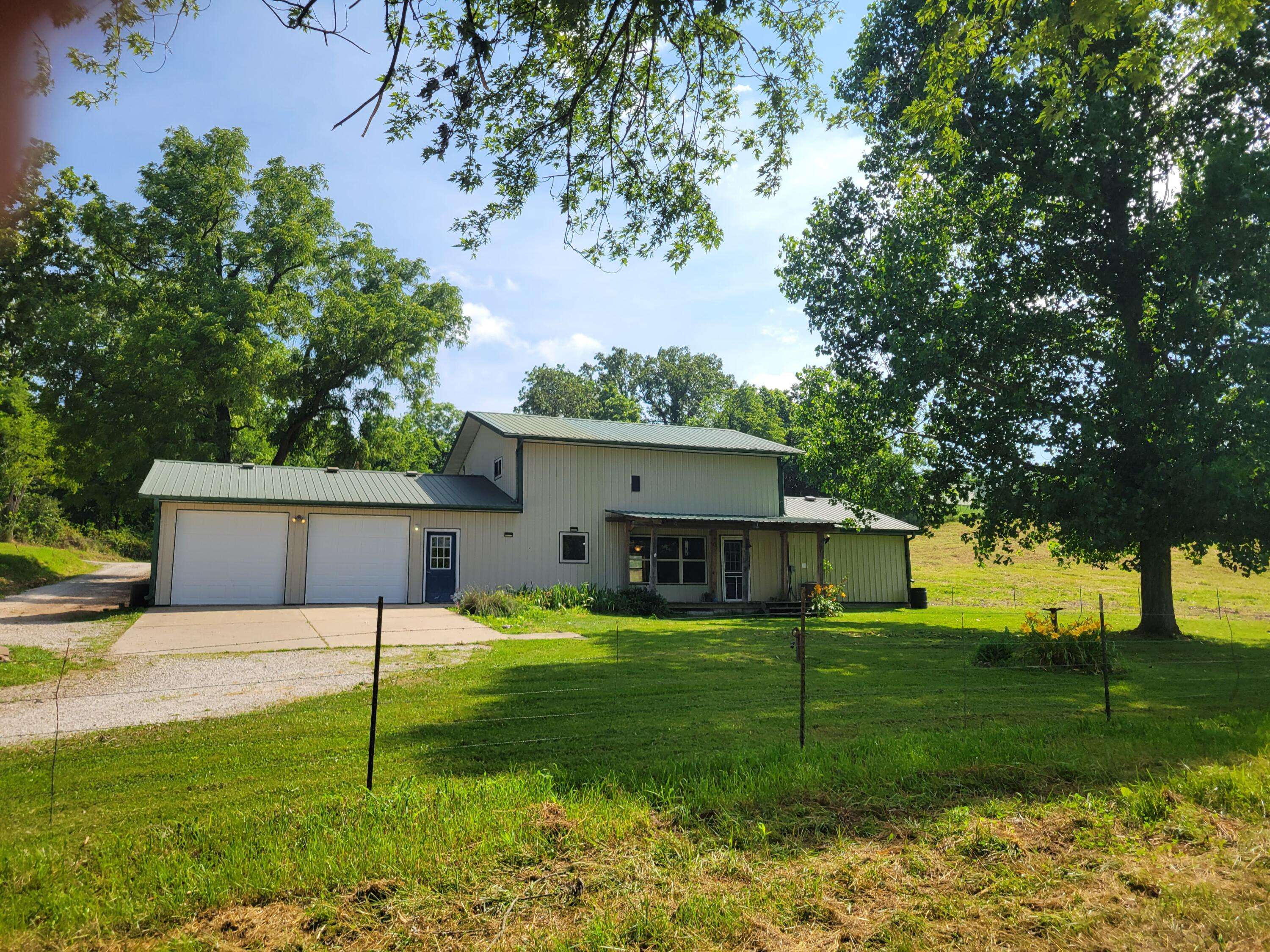 Macomb, MO 65702,3910 Findley LN