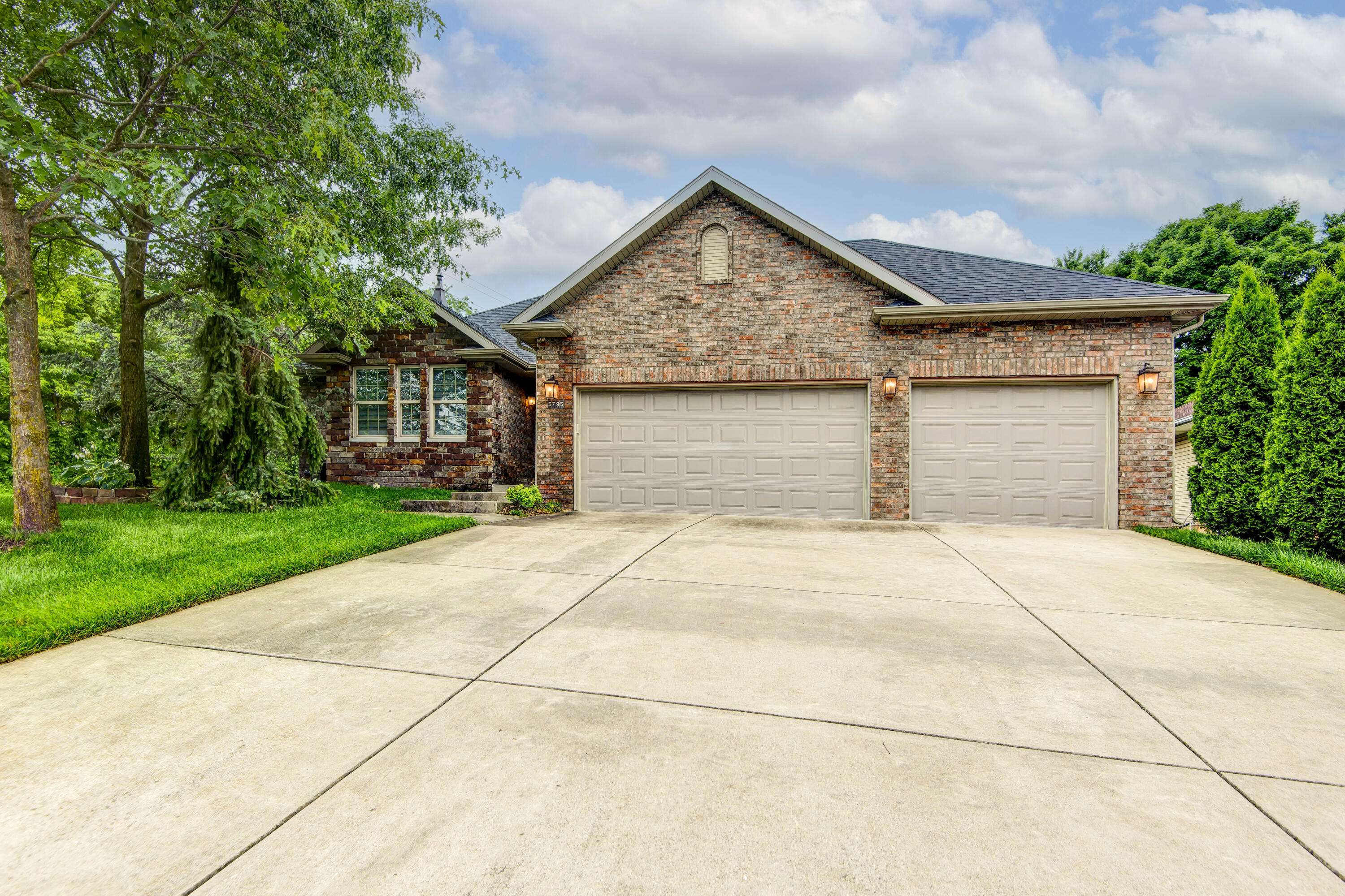 Springfield, MO 65810,5795 S Wedgewood AVE