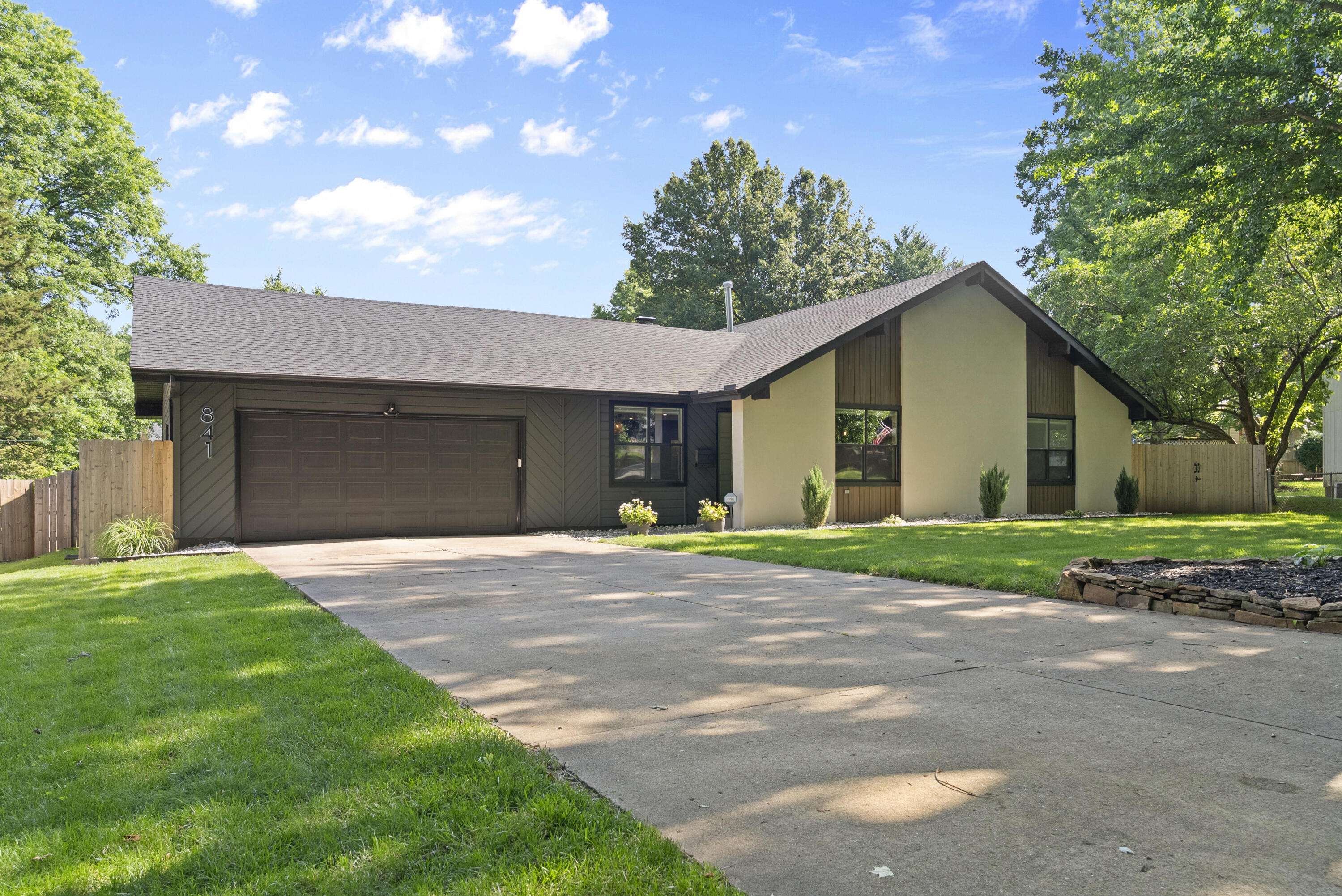 Springfield, MO 65807,841 W Primrose ST