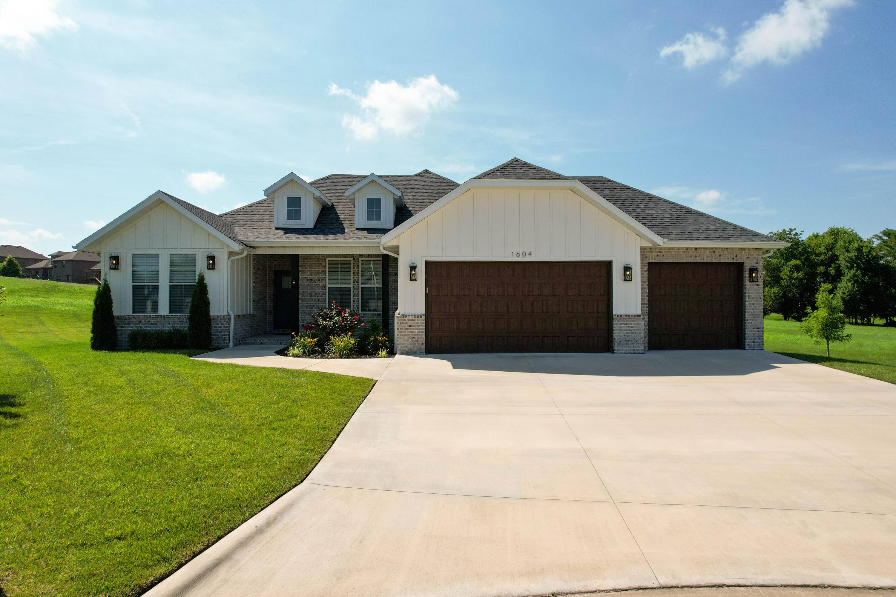 Springfield, MO 65802,1604 N Bristol AVE