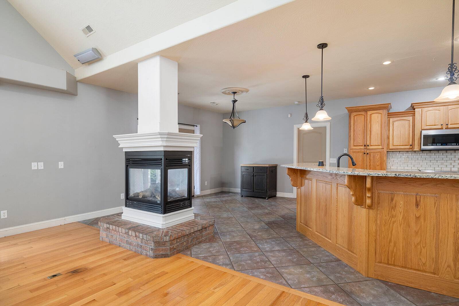 Nixa, MO 65714,627 N Rockingham AVE