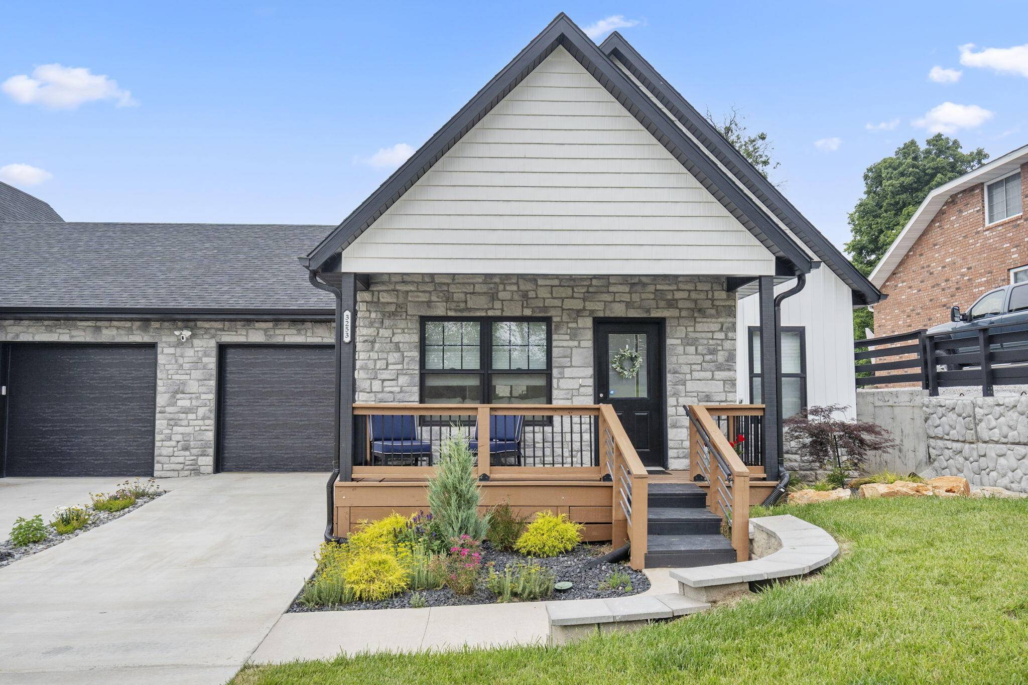 Springfield, MO 65807,3253 W Greenwood ST #3255 & 3253