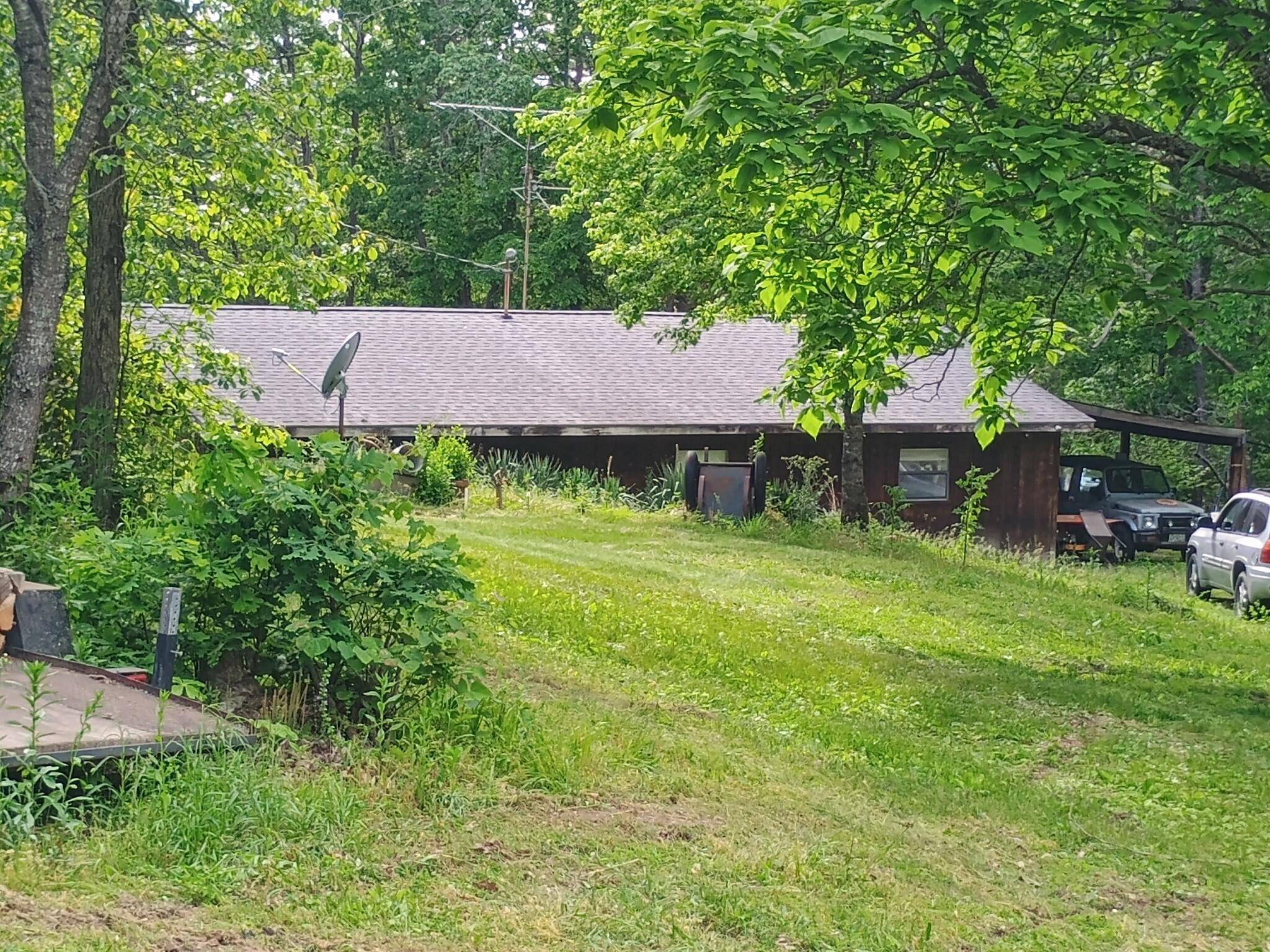 Licking, MO 65542,16680 Cantrell DR