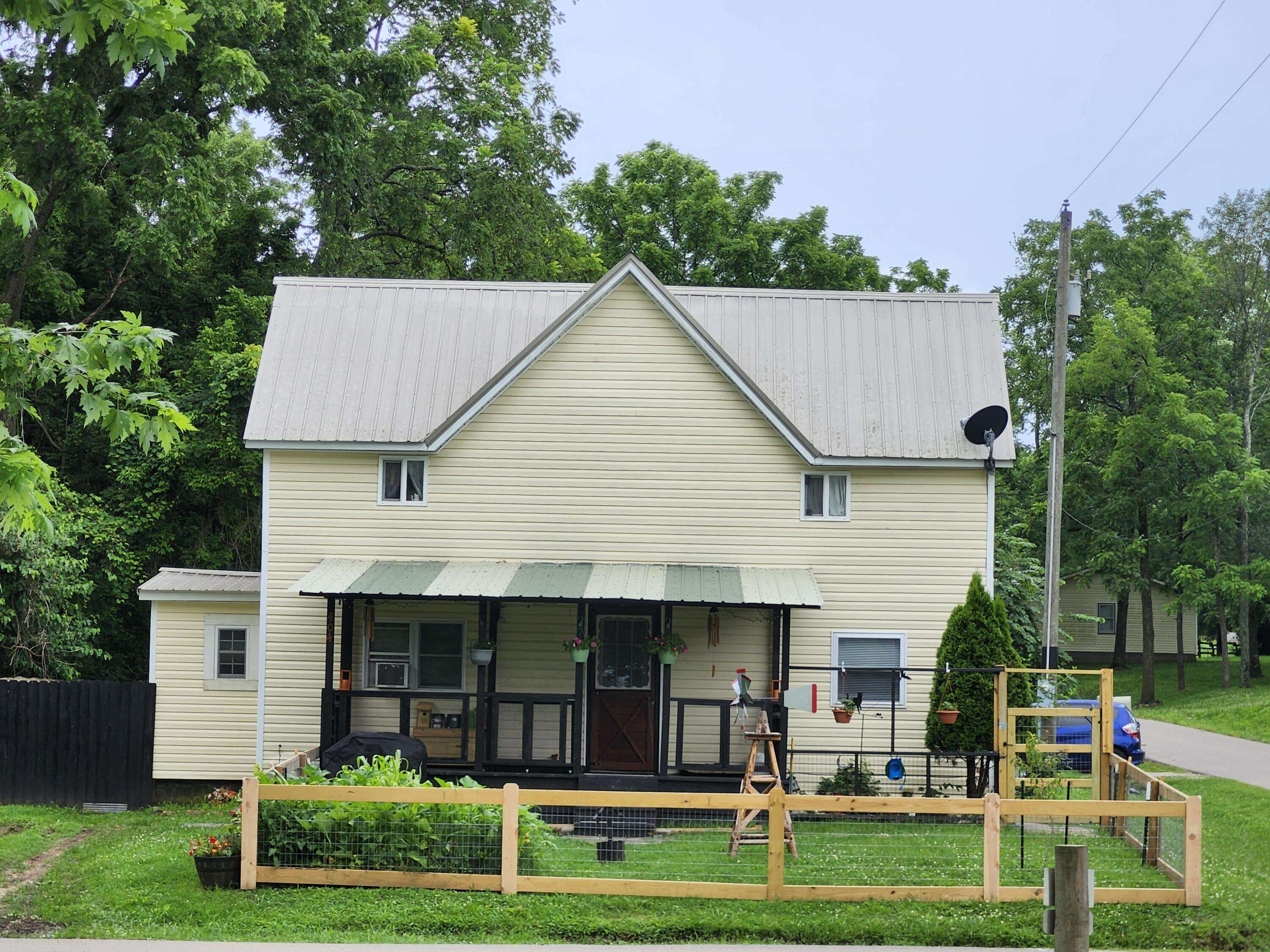 Norwood, MO 65717,404 Hawk Street