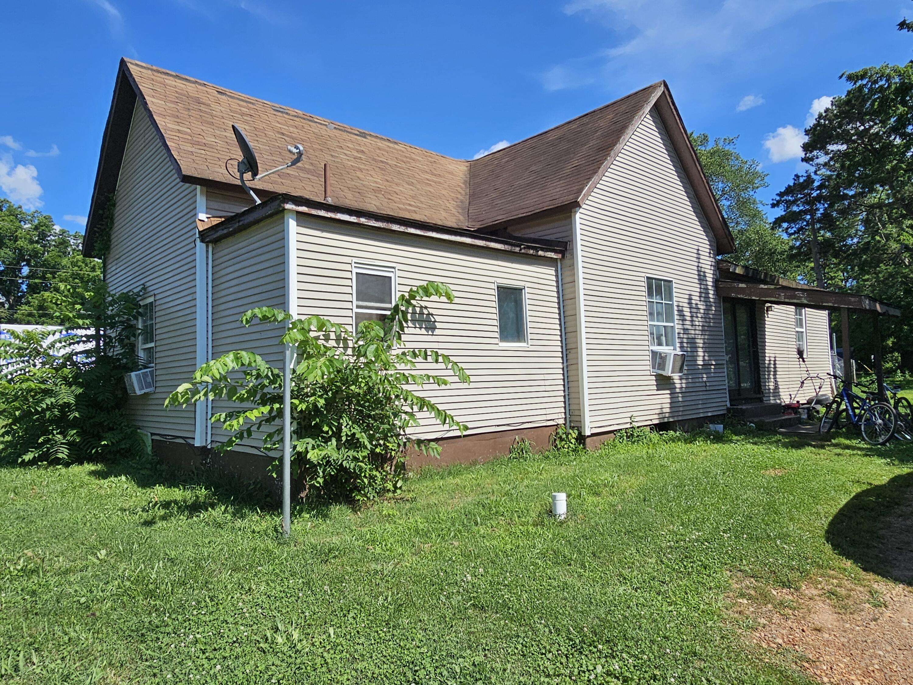 Wheaton, MO 64874,110 E Carnes ST