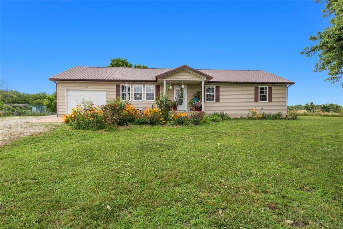 Urbana, MO 65767,618 N Atlantic