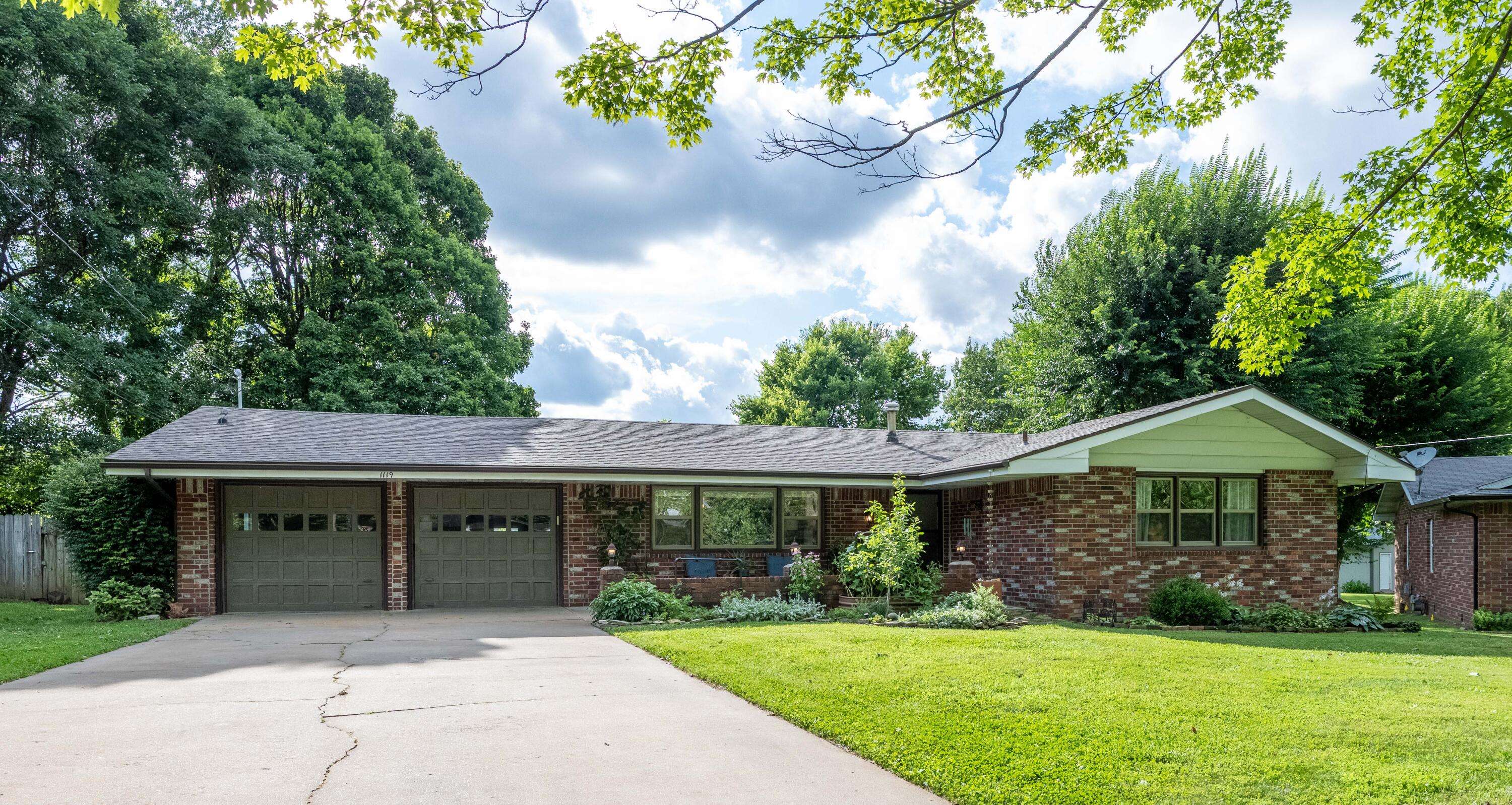 Springfield, MO 65804,1119 S Cedarbrook AVE