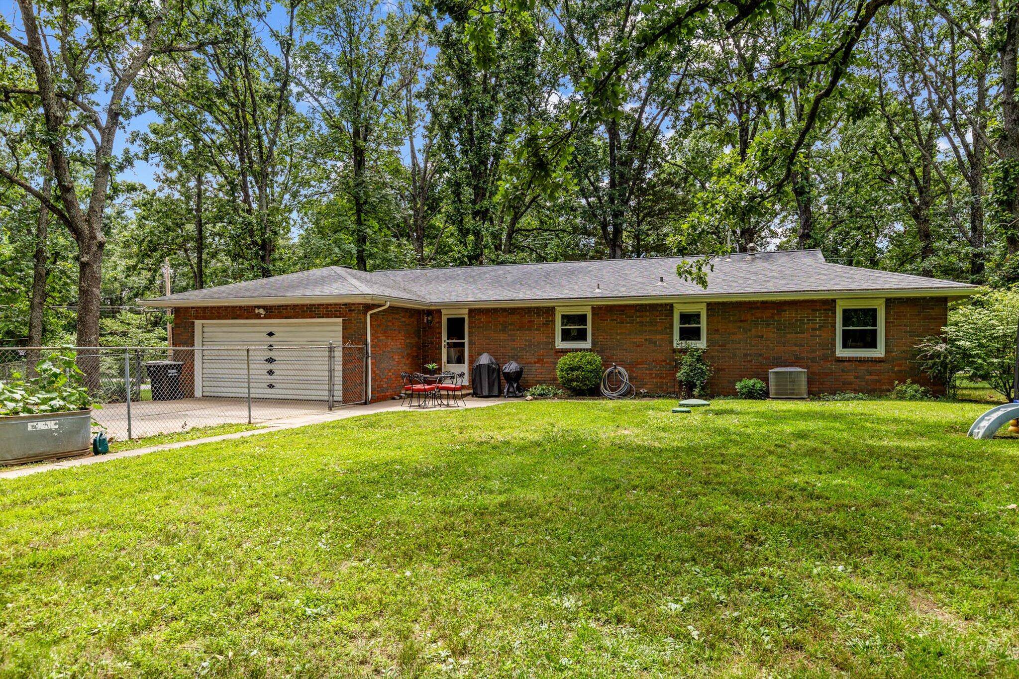 Rogersville, MO 65742,5124 S Farm Road 205
