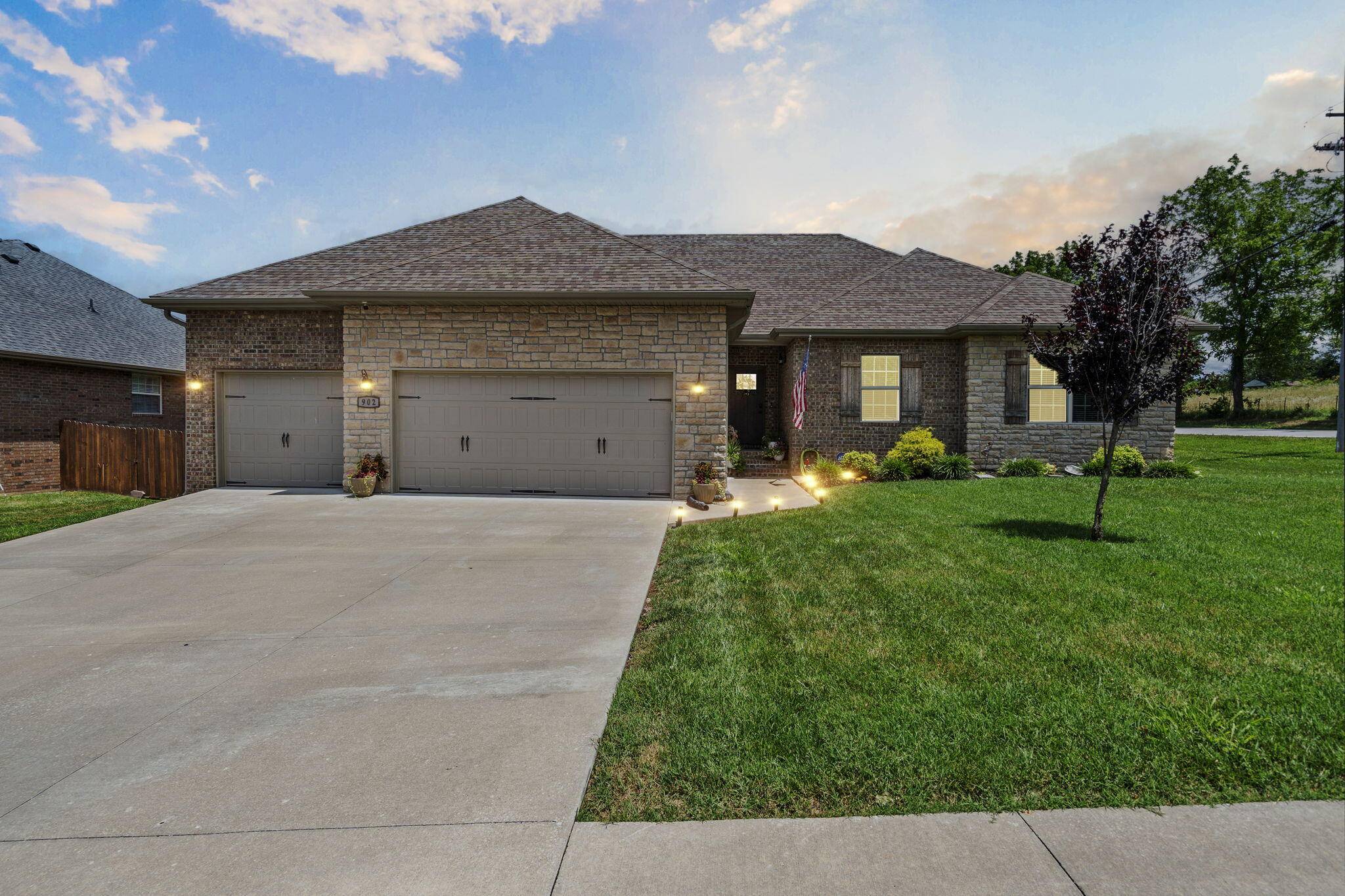 Ozark, MO 65721,902 N 19th AVE