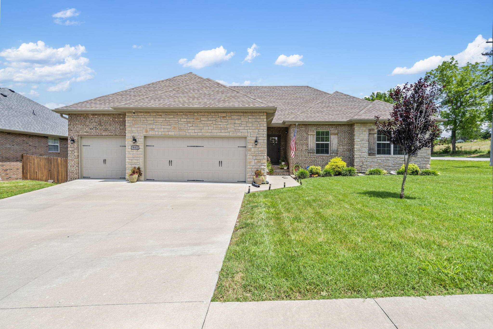 Ozark, MO 65721,902 N 19th AVE