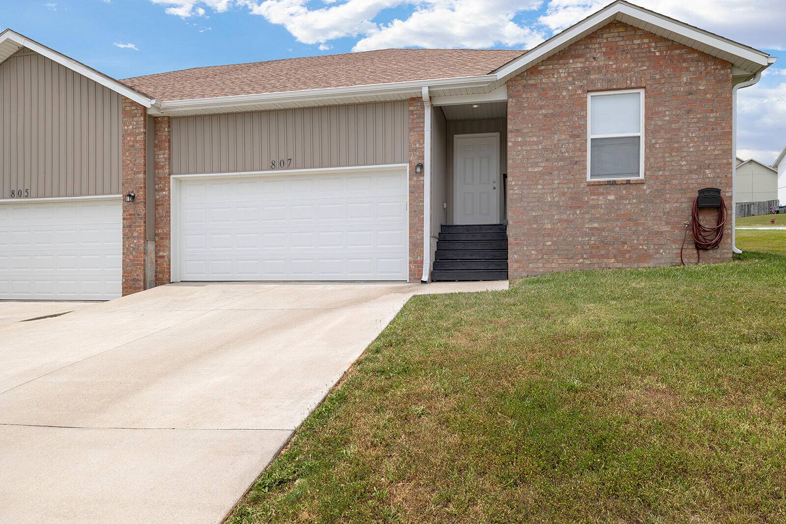 Ozark, MO 65721,805-807 W Windmill DR