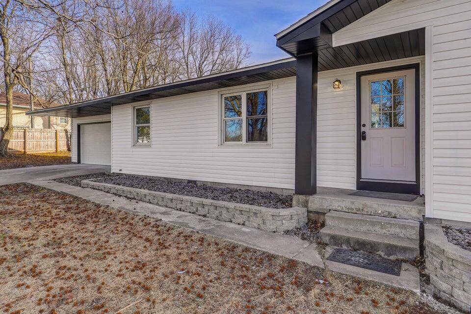 Walnut Grove, MO 65770,502 S Walnut ST