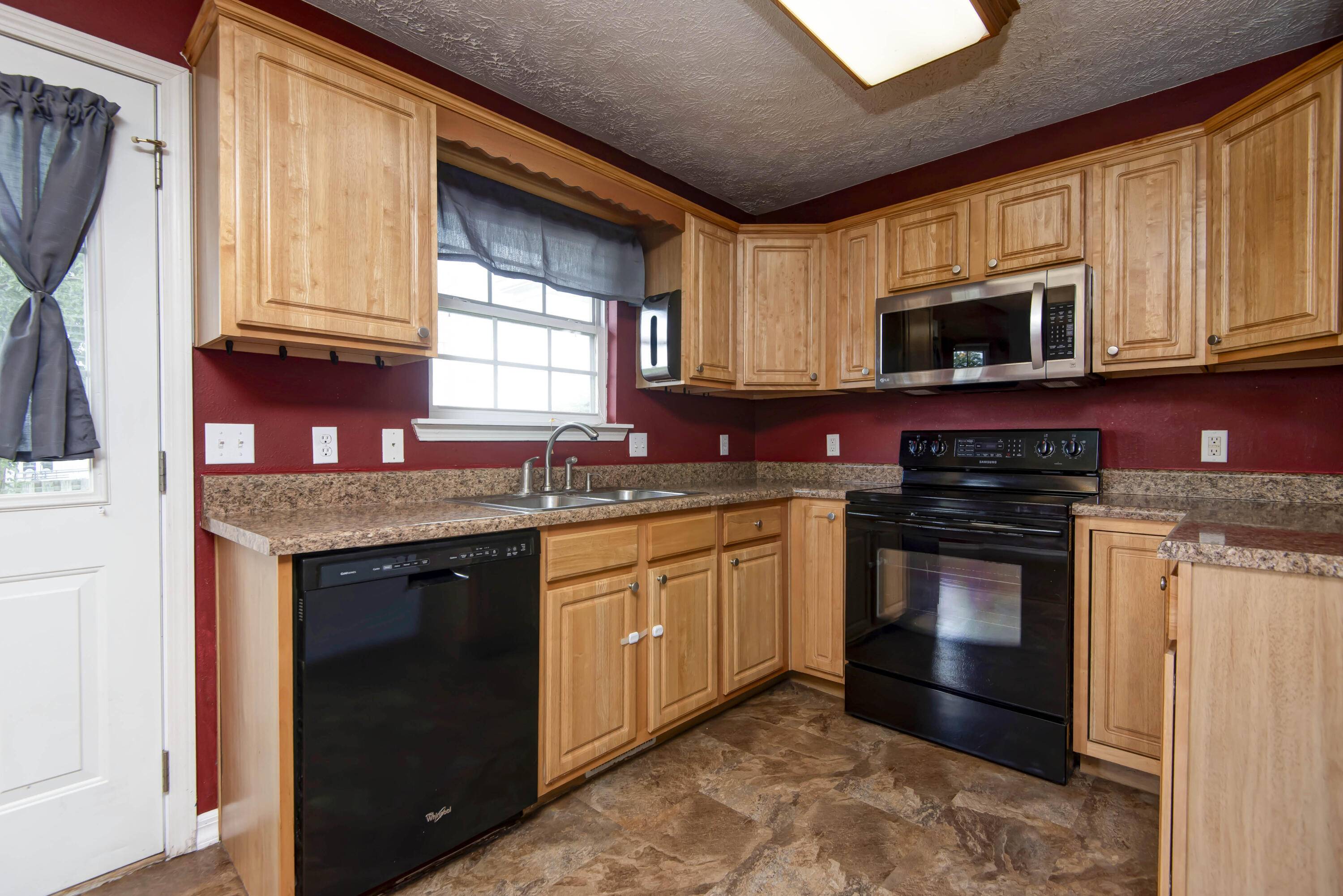 Nixa, MO 65714,1359 W Stone House RD