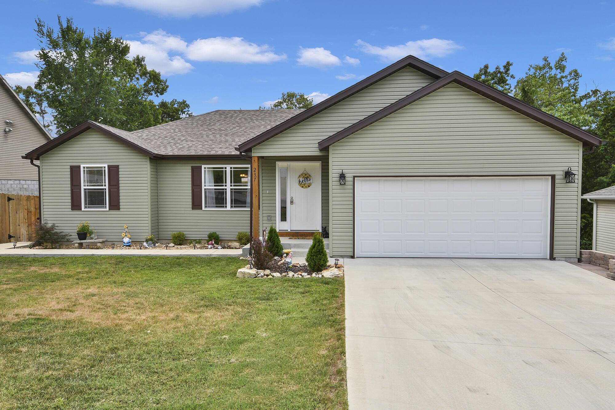 Branson, MO 65616,237 Kelsi LN