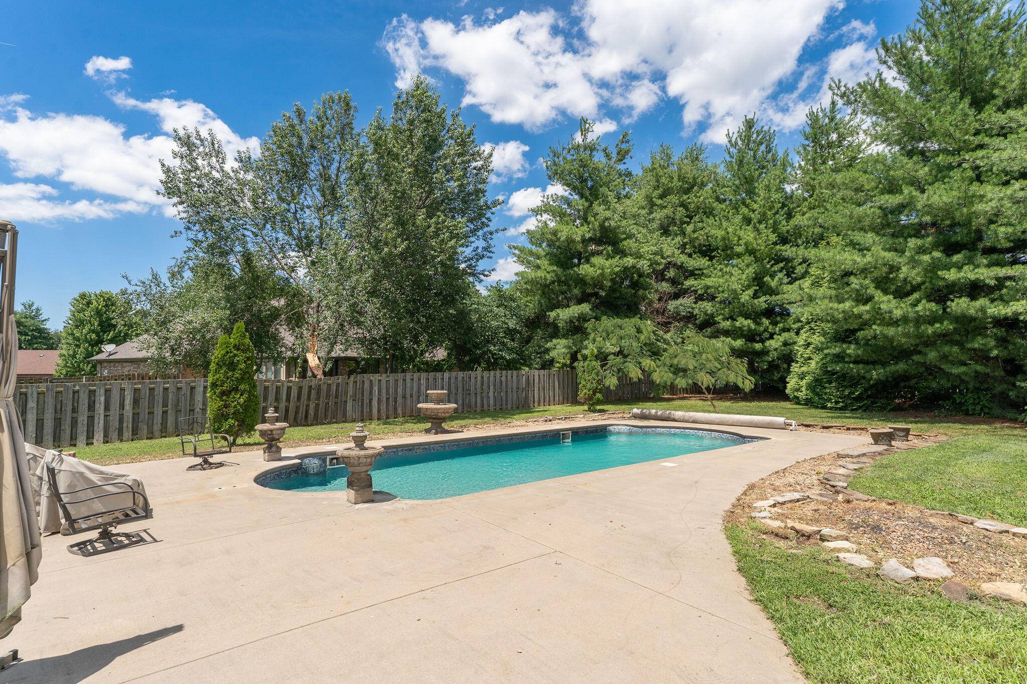 Springfield, MO 65810,2155 W Vincent ST