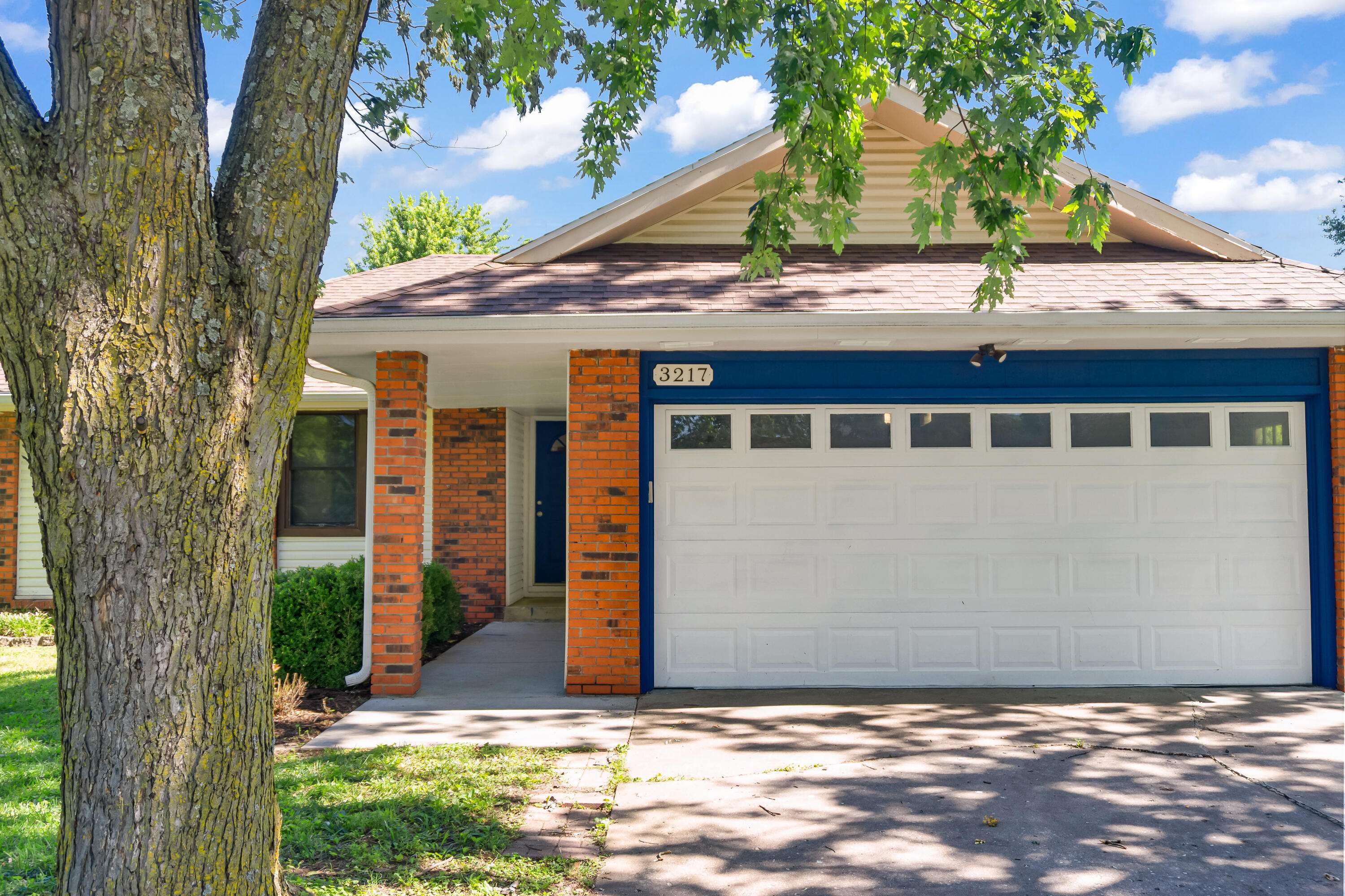 Springfield, MO 65807,3217 W Riverside ST