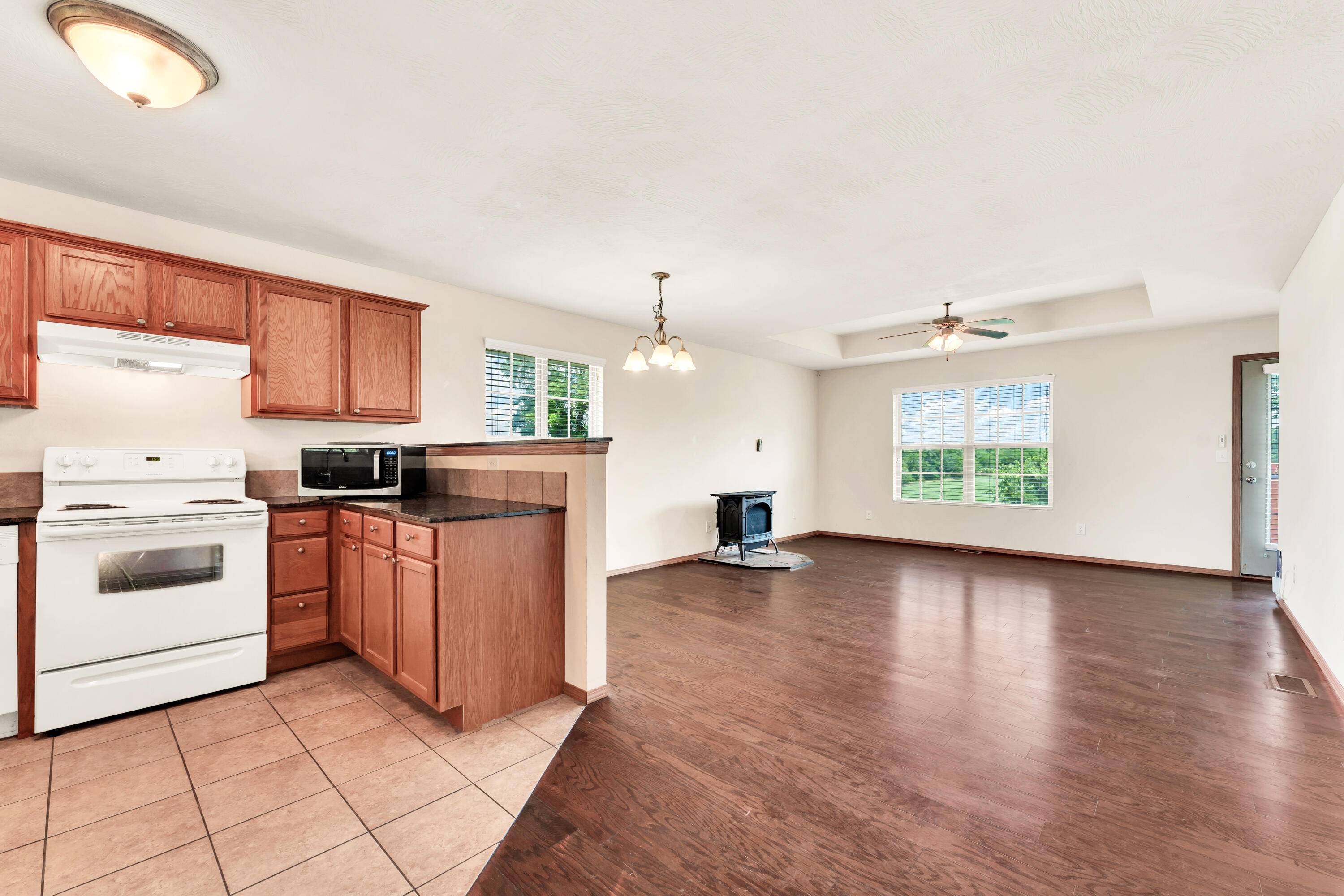 Ozark, MO 65721,2808 S 17th AVE