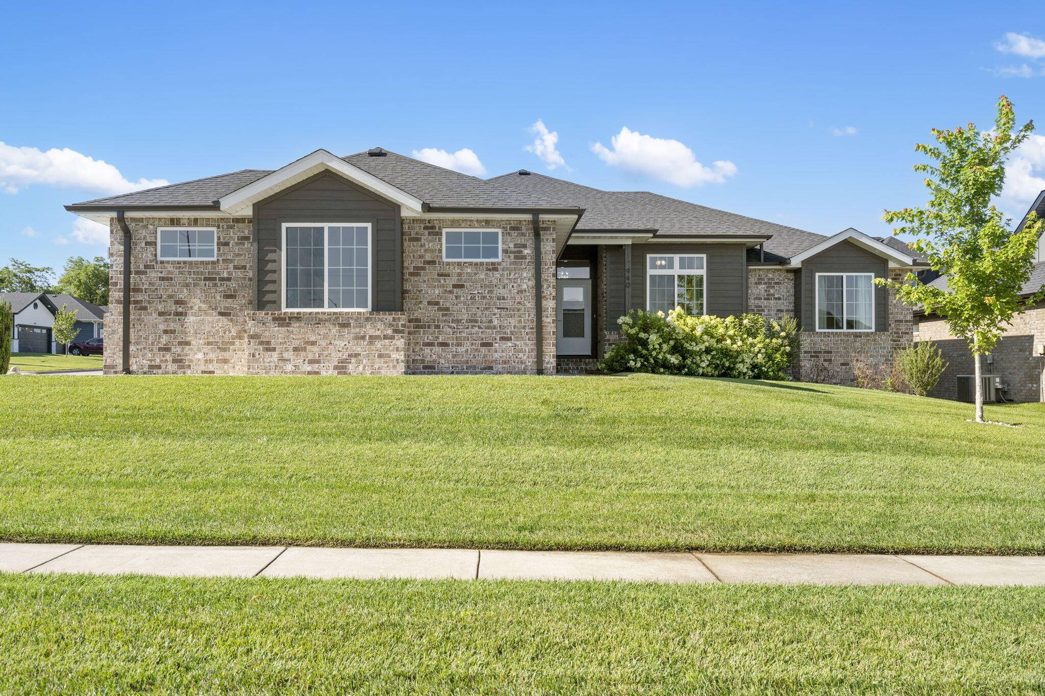 Nixa, MO 65714,940 E Powers CT