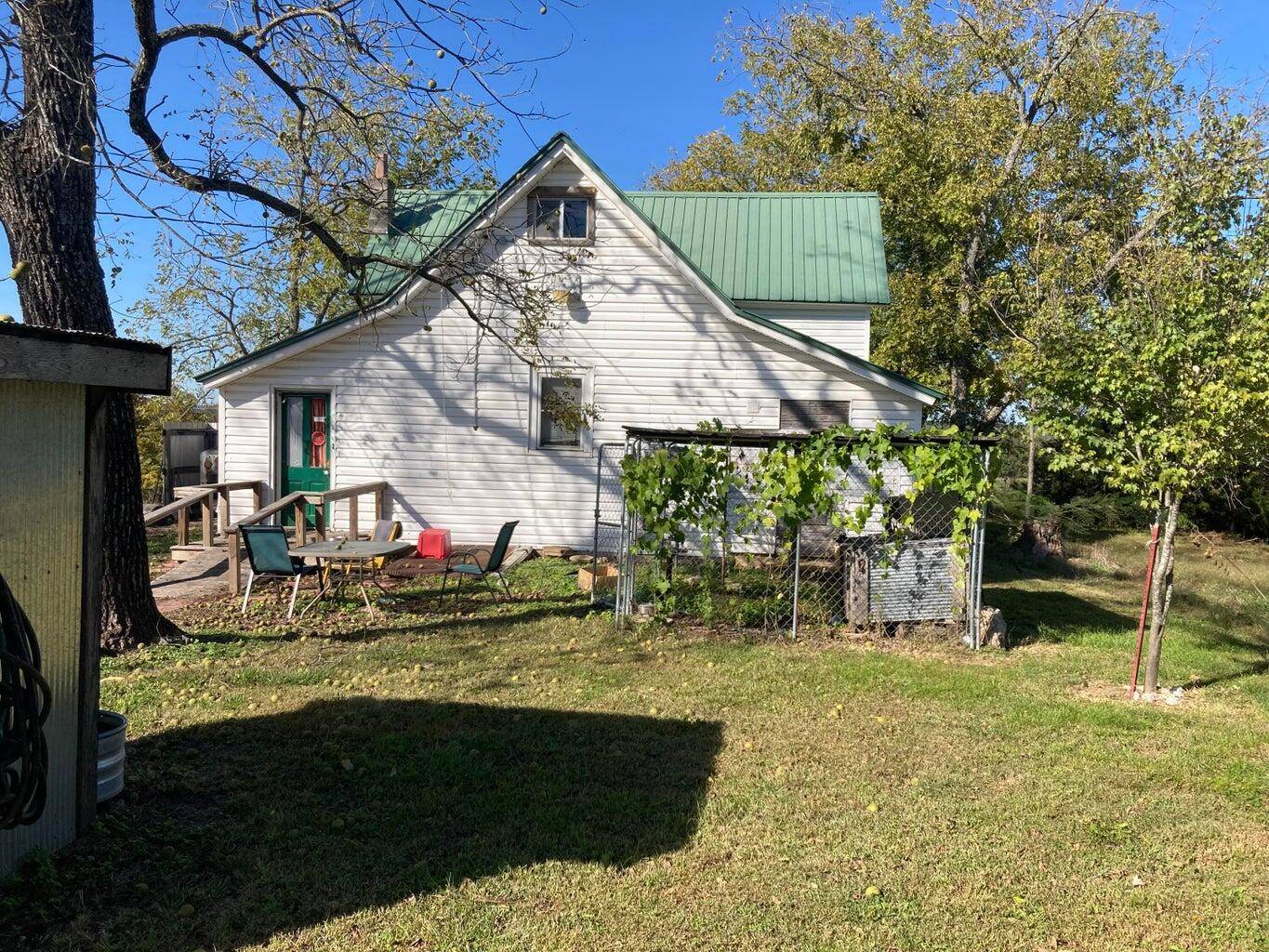 West Plains, MO 65775,7600 Co Rd 8760