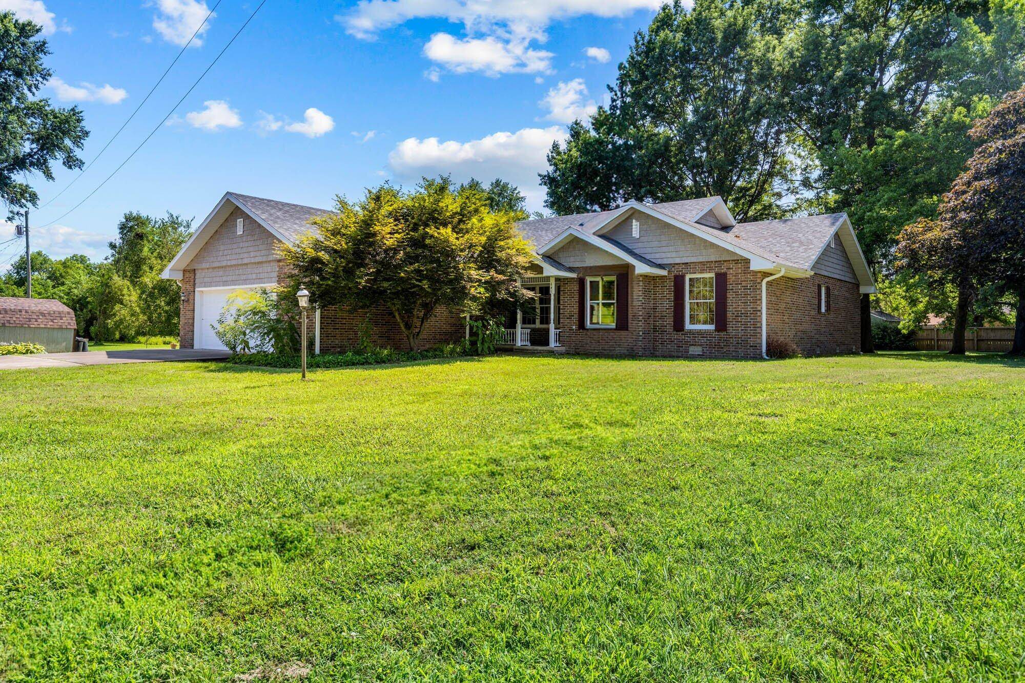 Bolivar, MO 65613,641 N Park PL