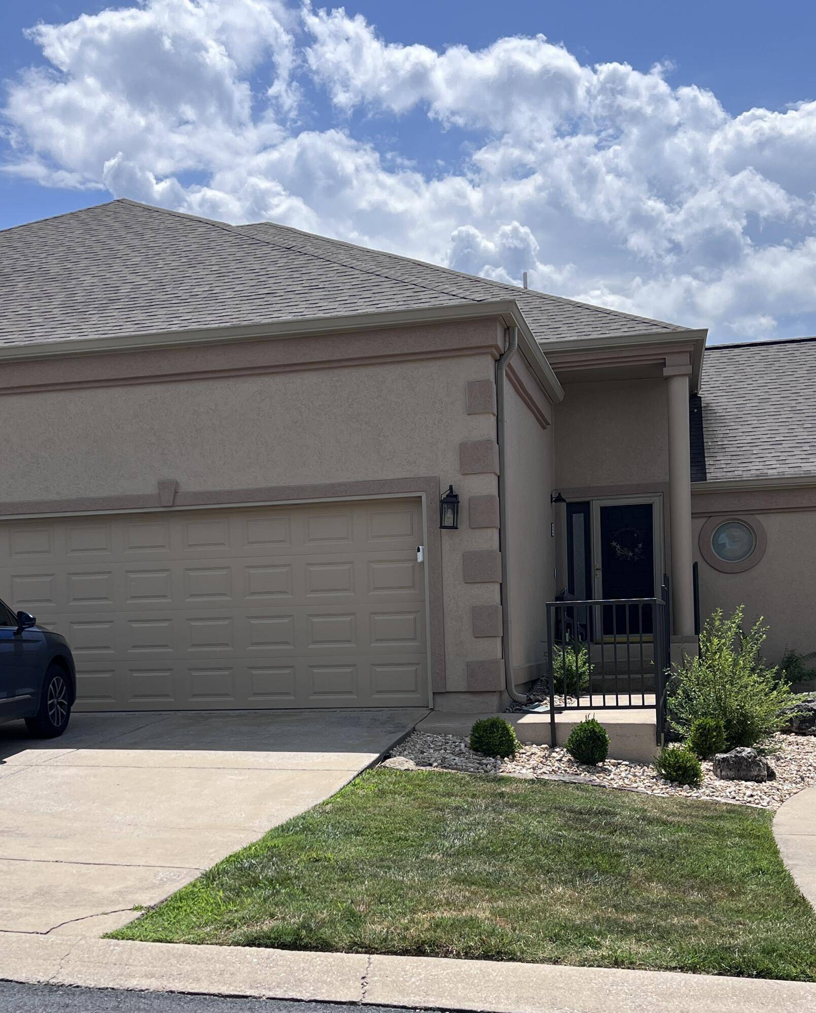 Hollister, MO 65672,160 Villa DR #3