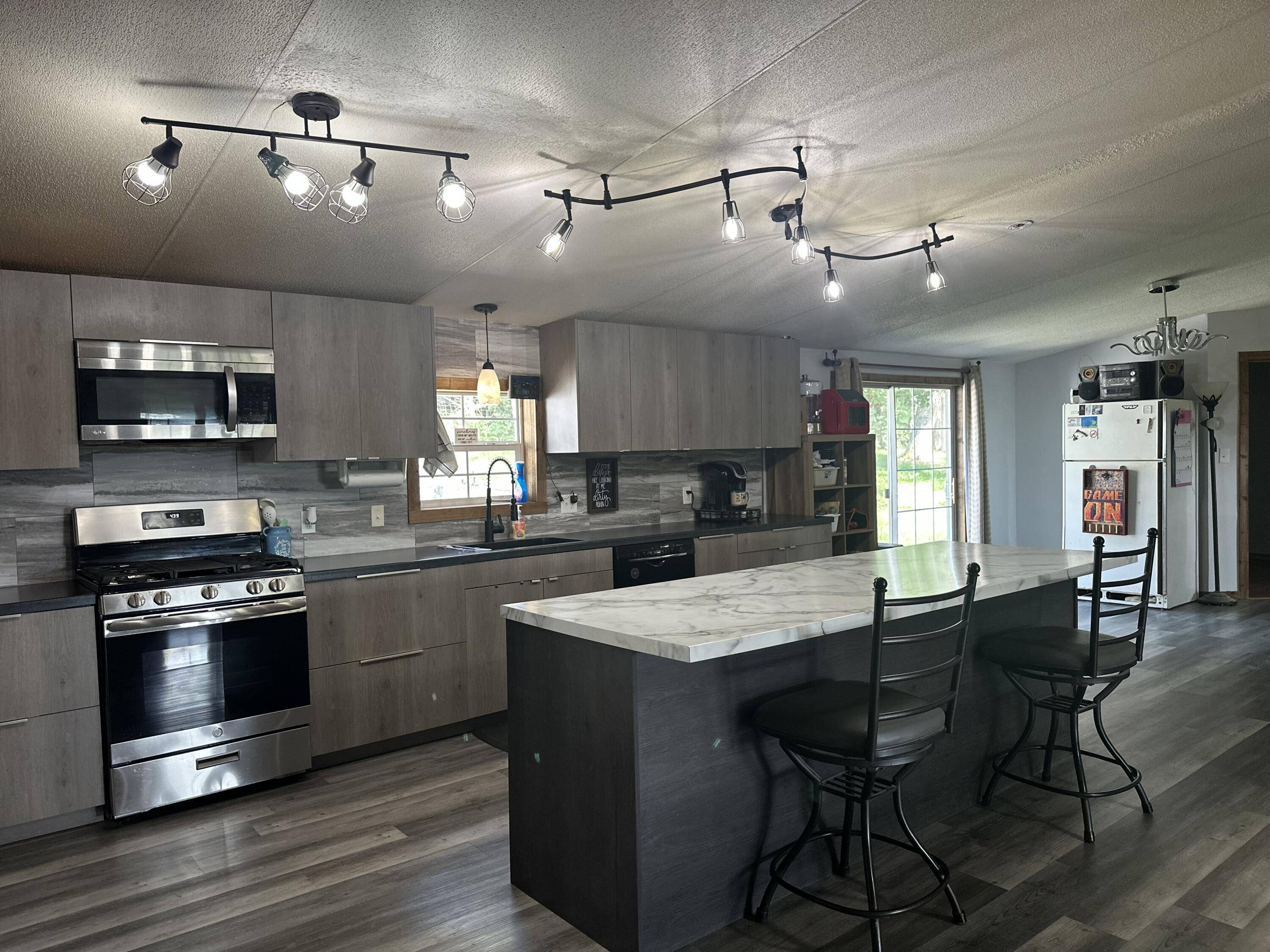 Pleasant Hope, MO 65725,5421 S 192nd RD