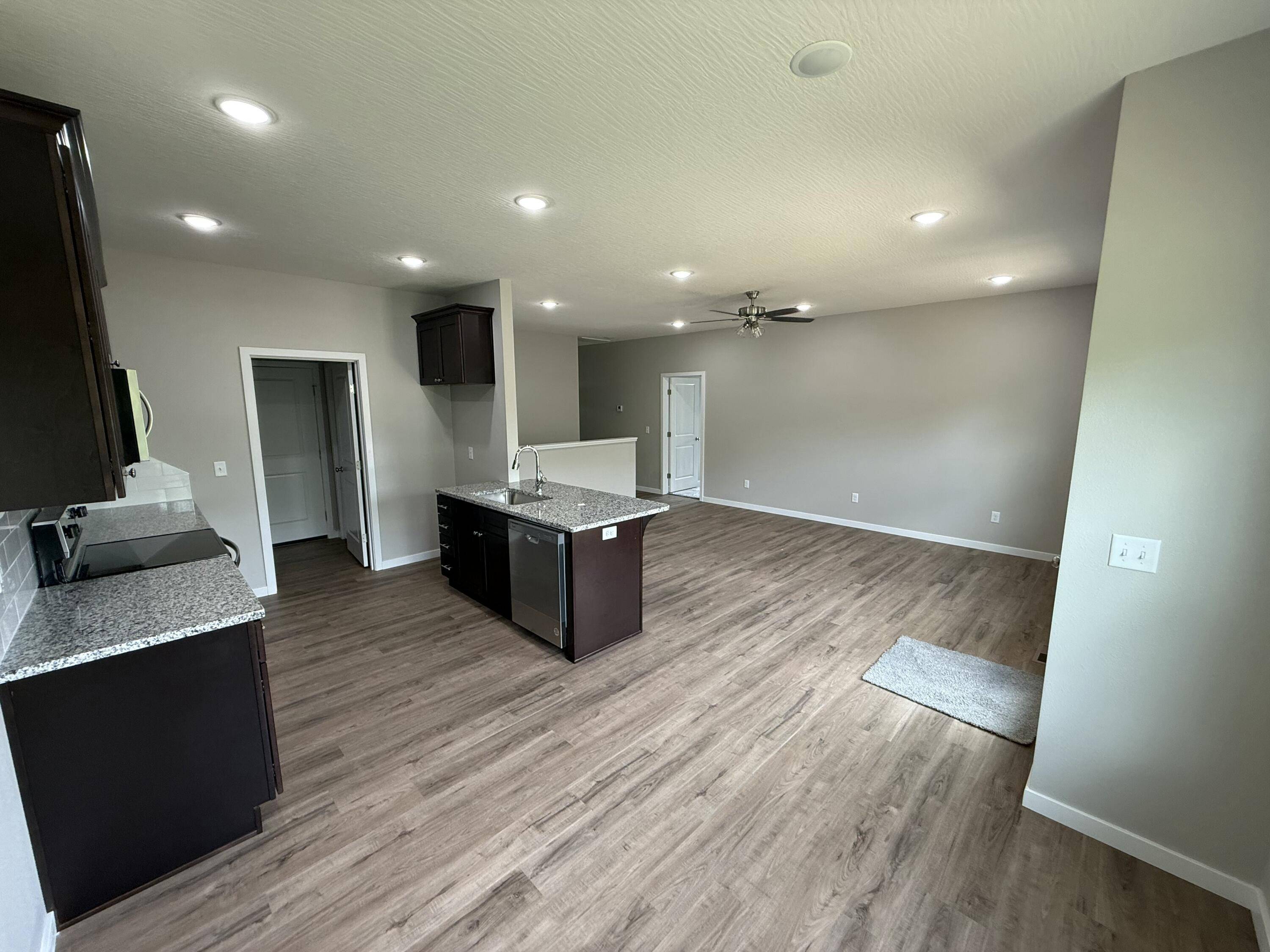 Willard, MO 65781,401 E Wright ST