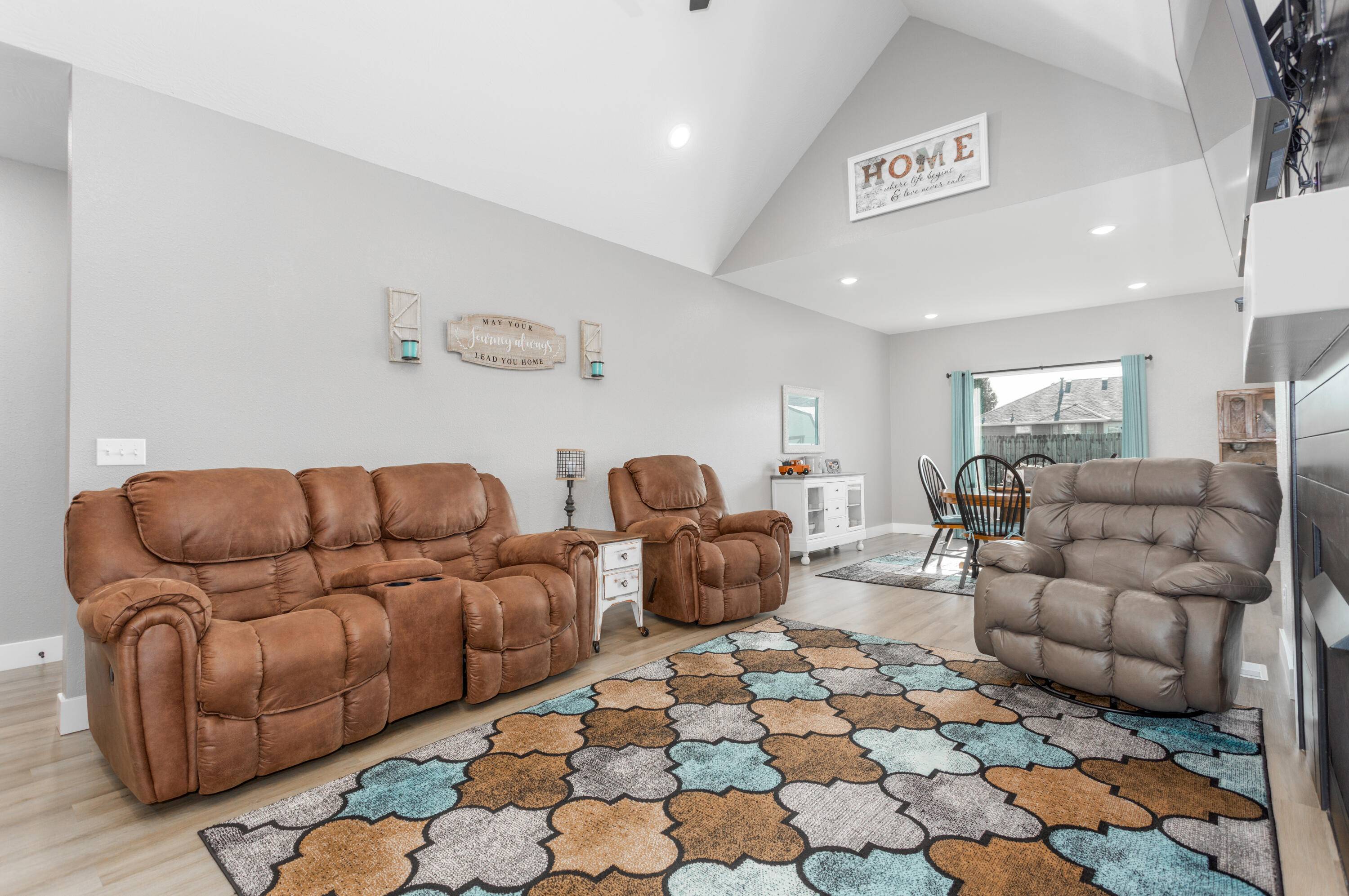 Republic, MO 65738,622 N Dean LN