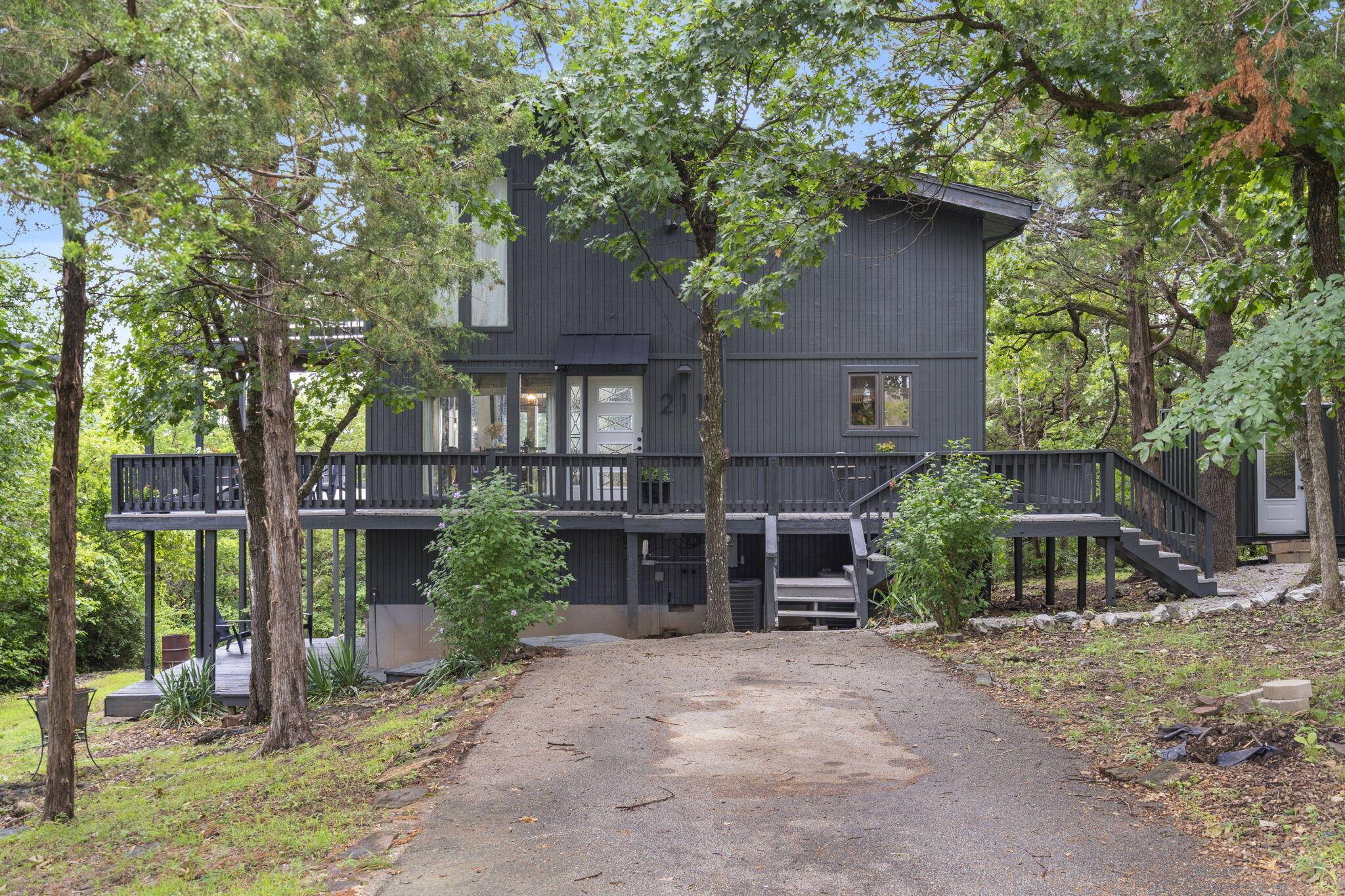 Hollister, MO 65672,211 Sunset DR