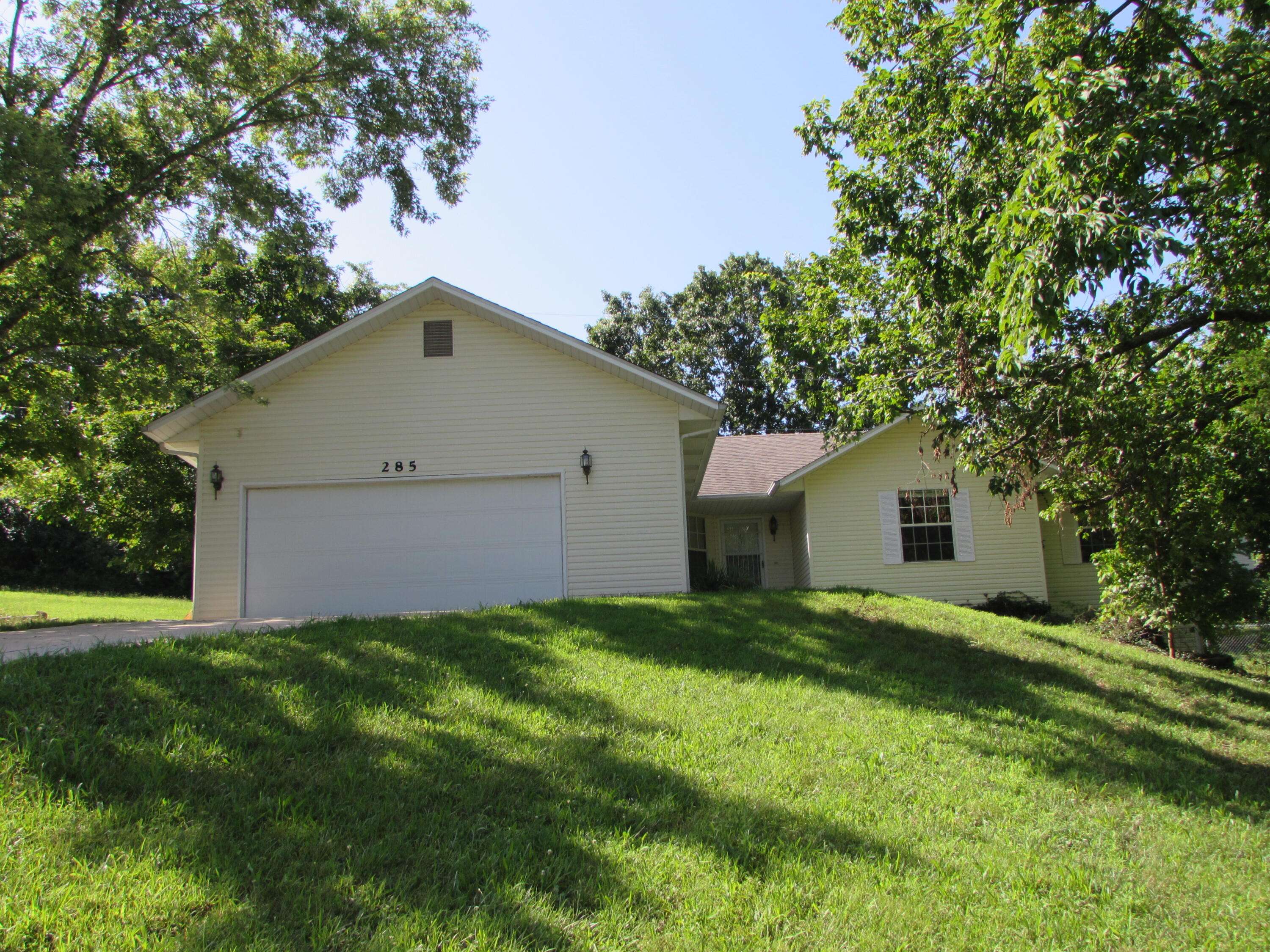 Forsyth, MO 65653,285 Scenic Dr