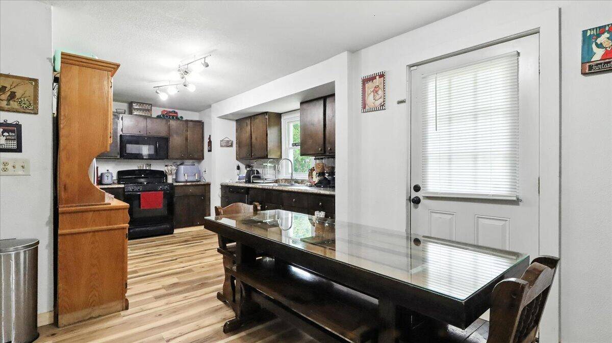 West Plains, MO 65775,1568 State Rte Bb