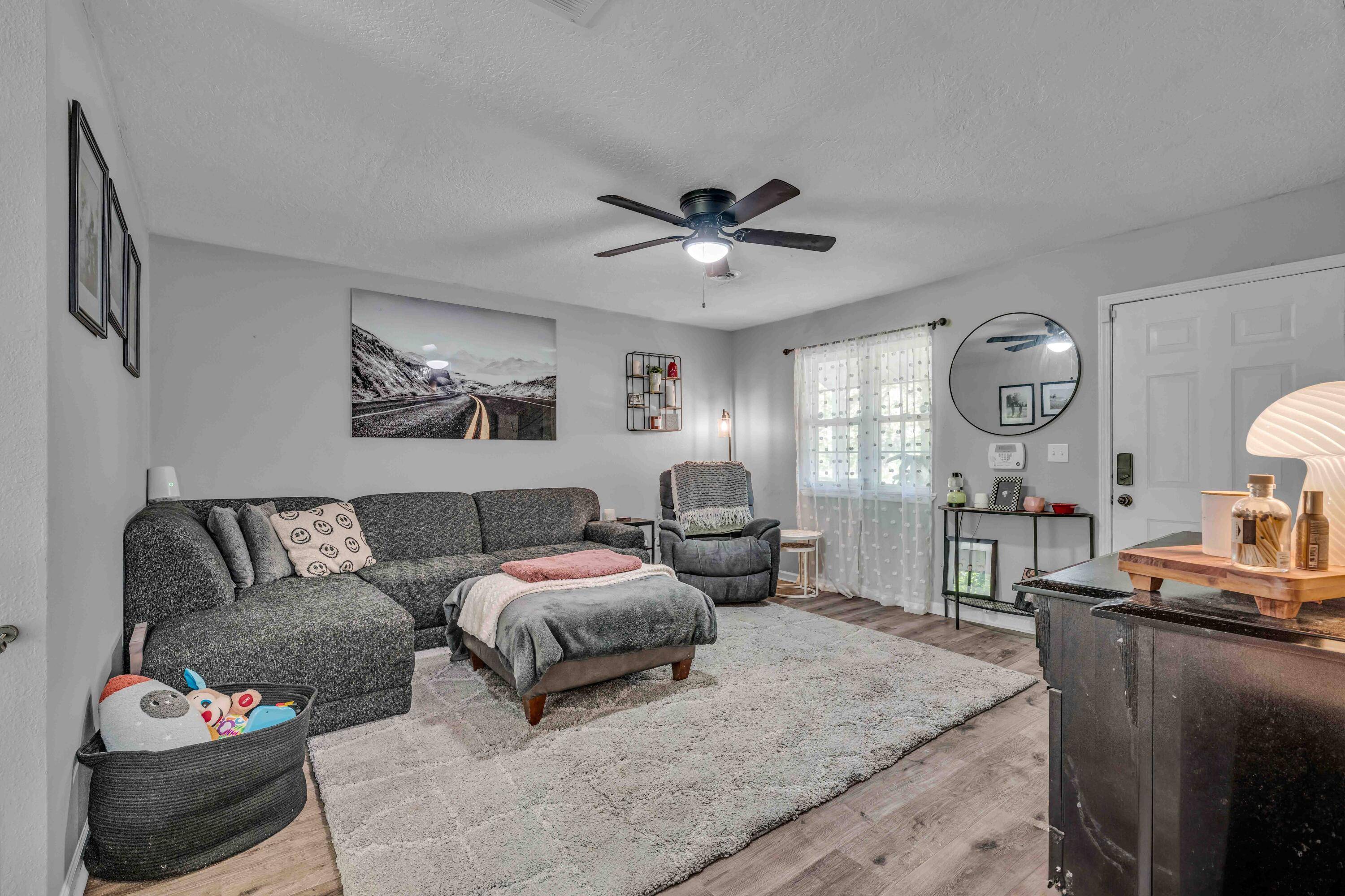West Plains, MO 65775,5578 Private Road 1200