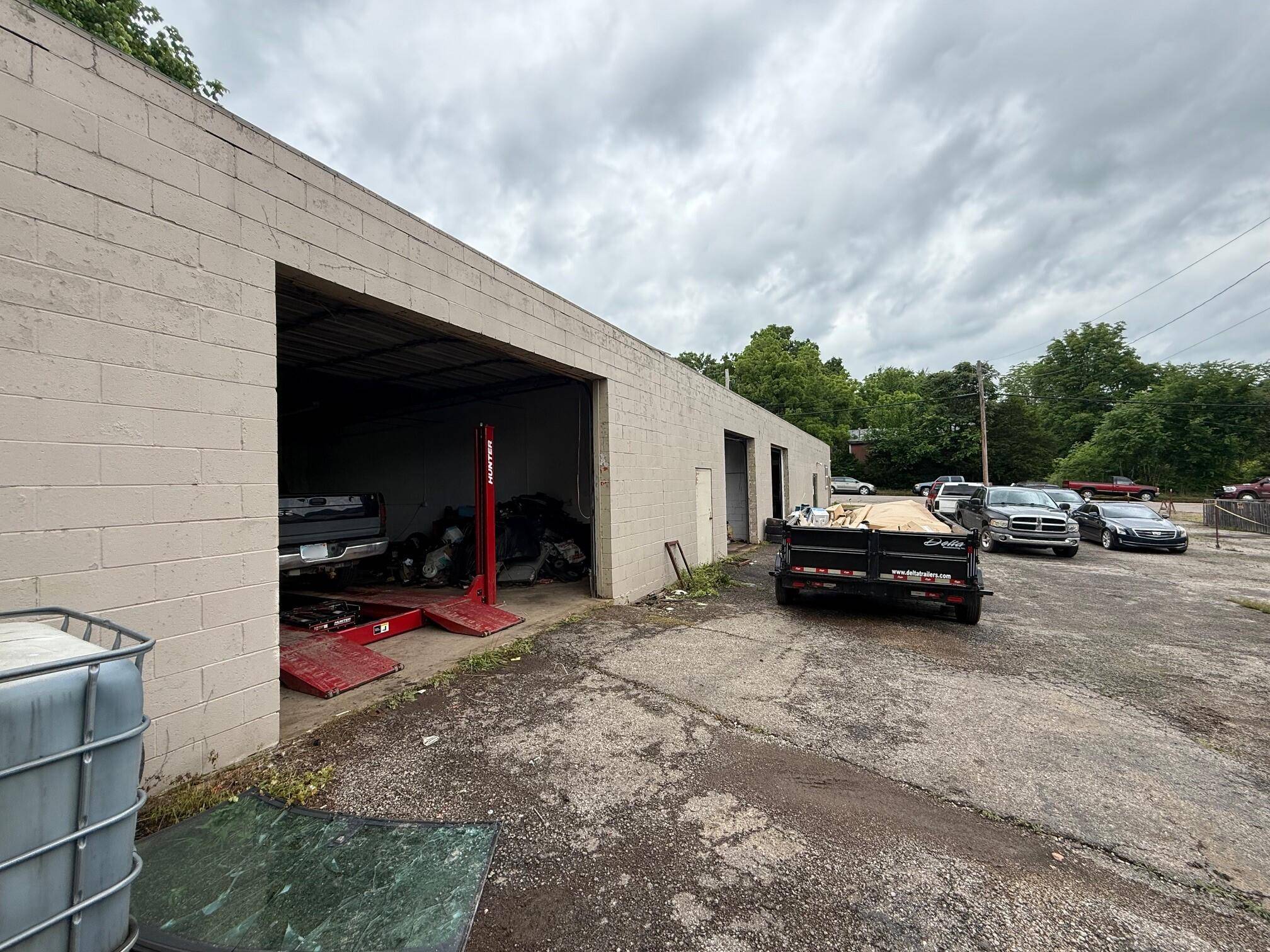 Thayer, MO 65791,103 Vine ST