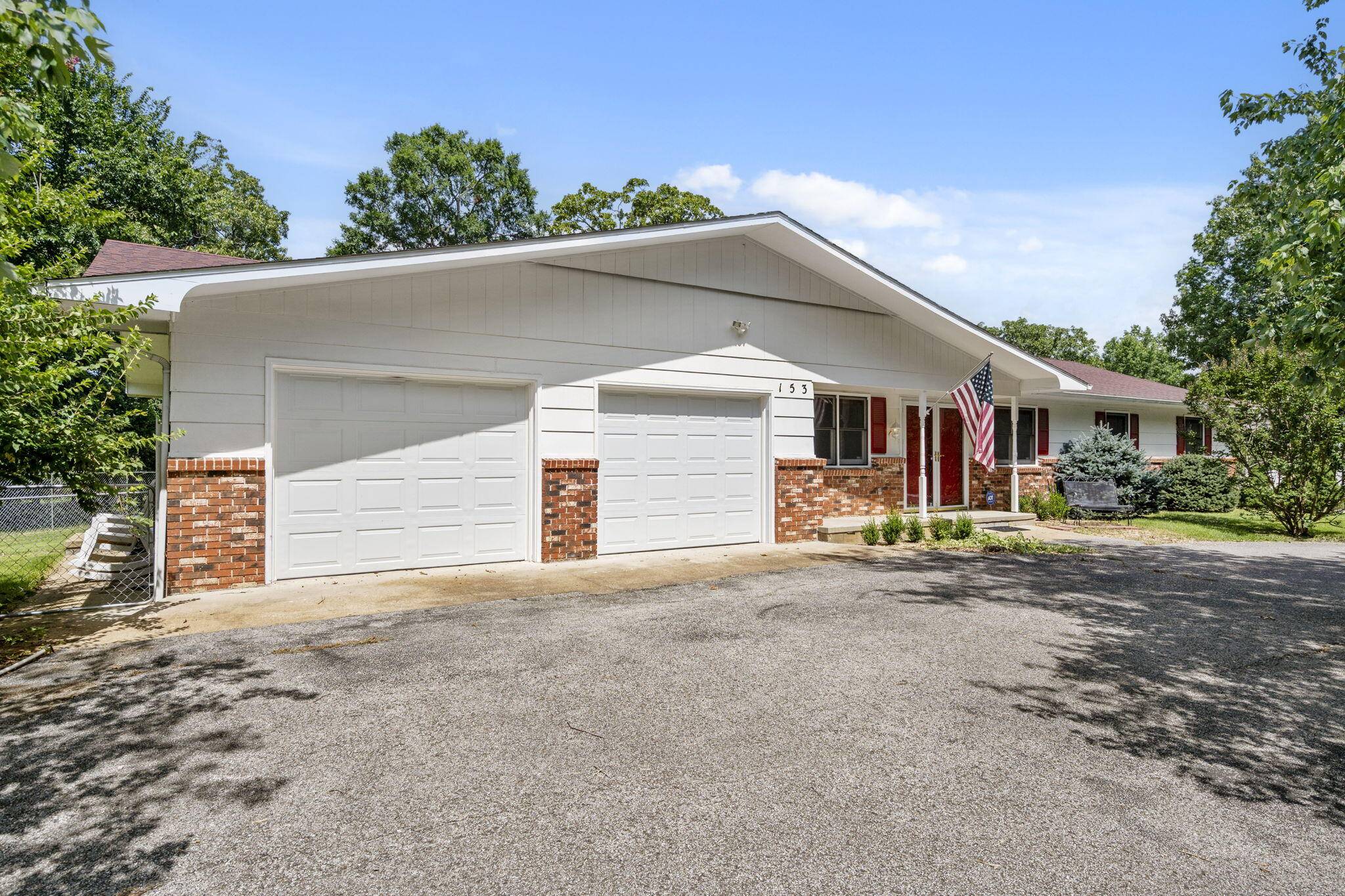 Forsyth, MO 65653,153 Hensley RD