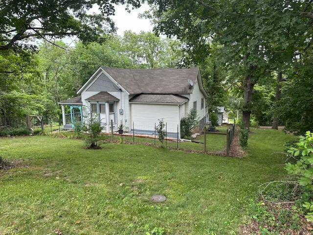 Galena, MO 65656,506 S Carr ST