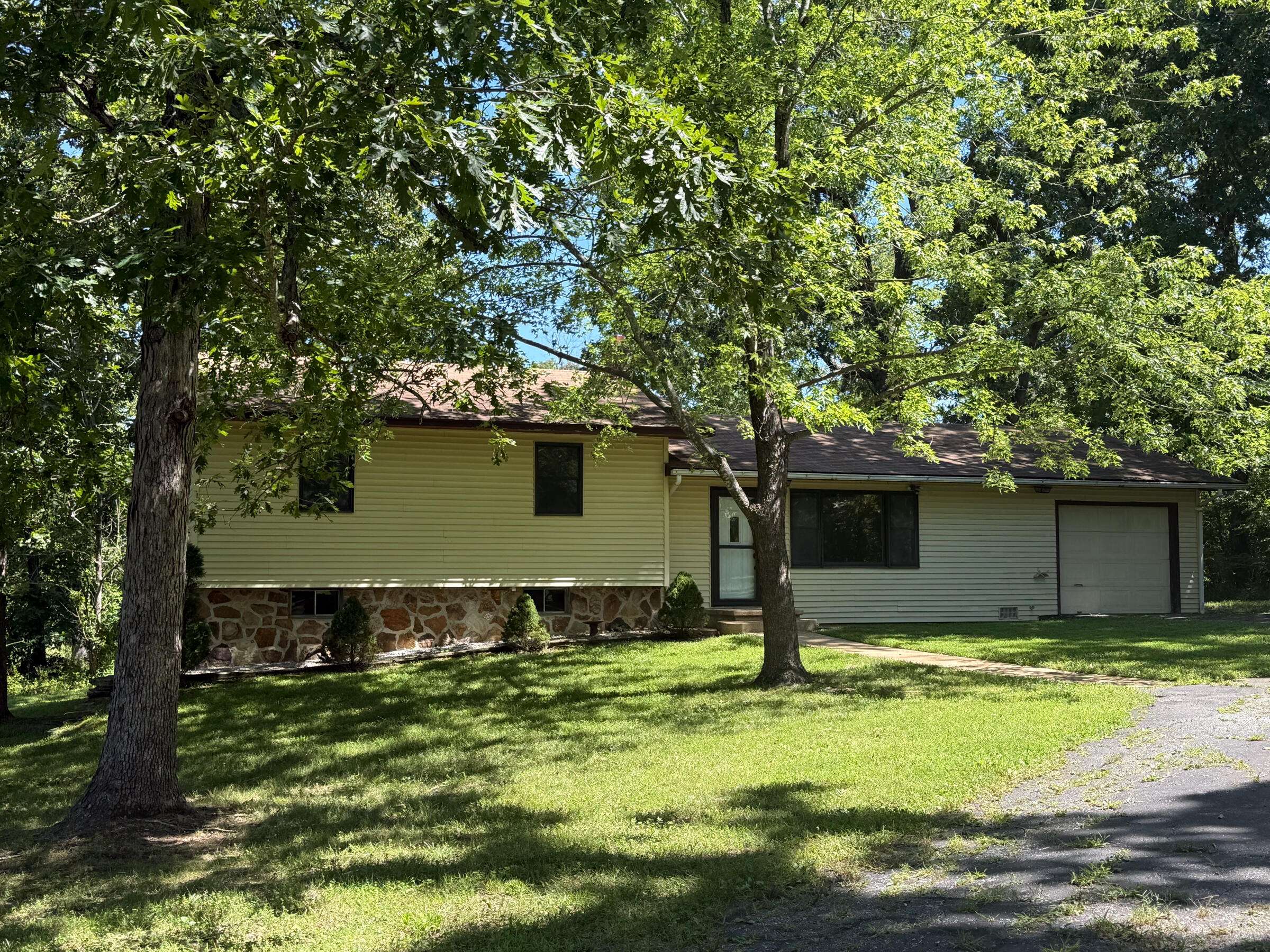 Houston, MO 65483,1080 North Industrial Drive