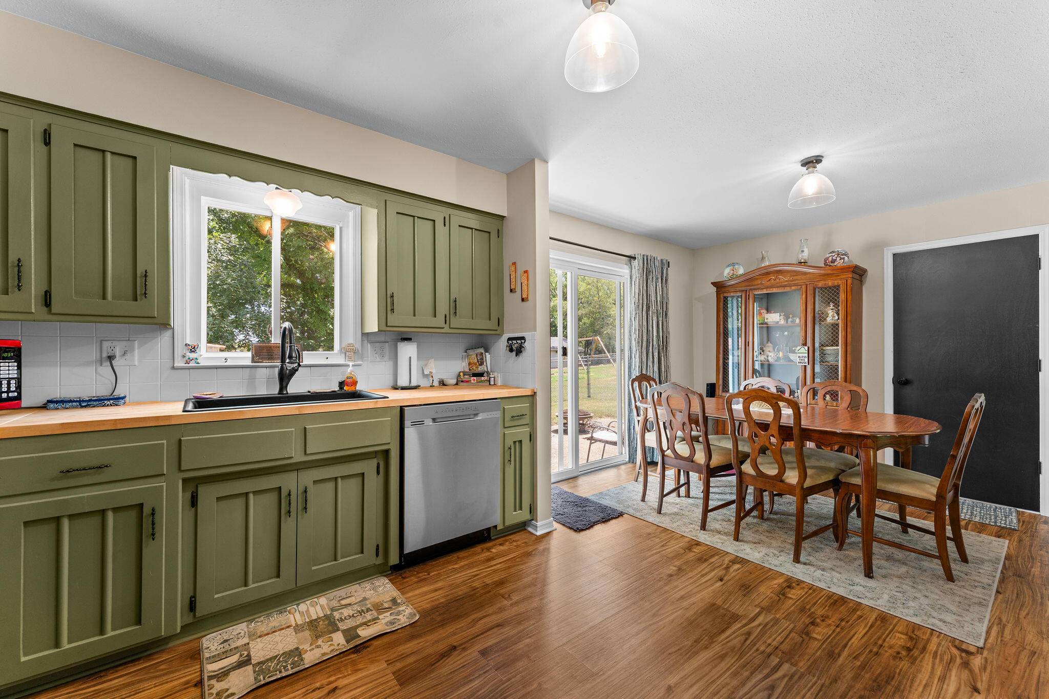 Hollister, MO 65672,372 Greenbrier LN