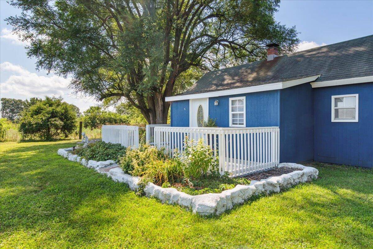 Billings, MO 65610,2242 Silver Lake RD