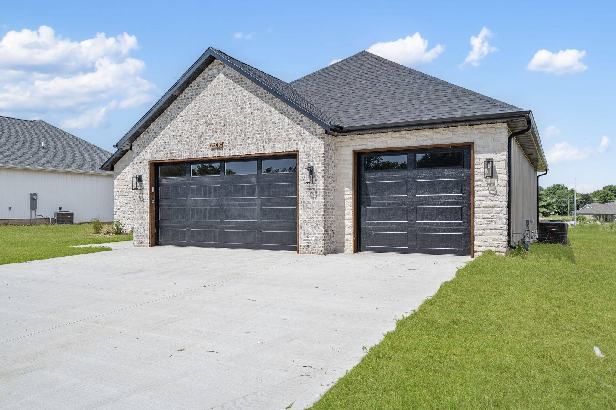 Battlefield, MO 65619,5249 Logan DR